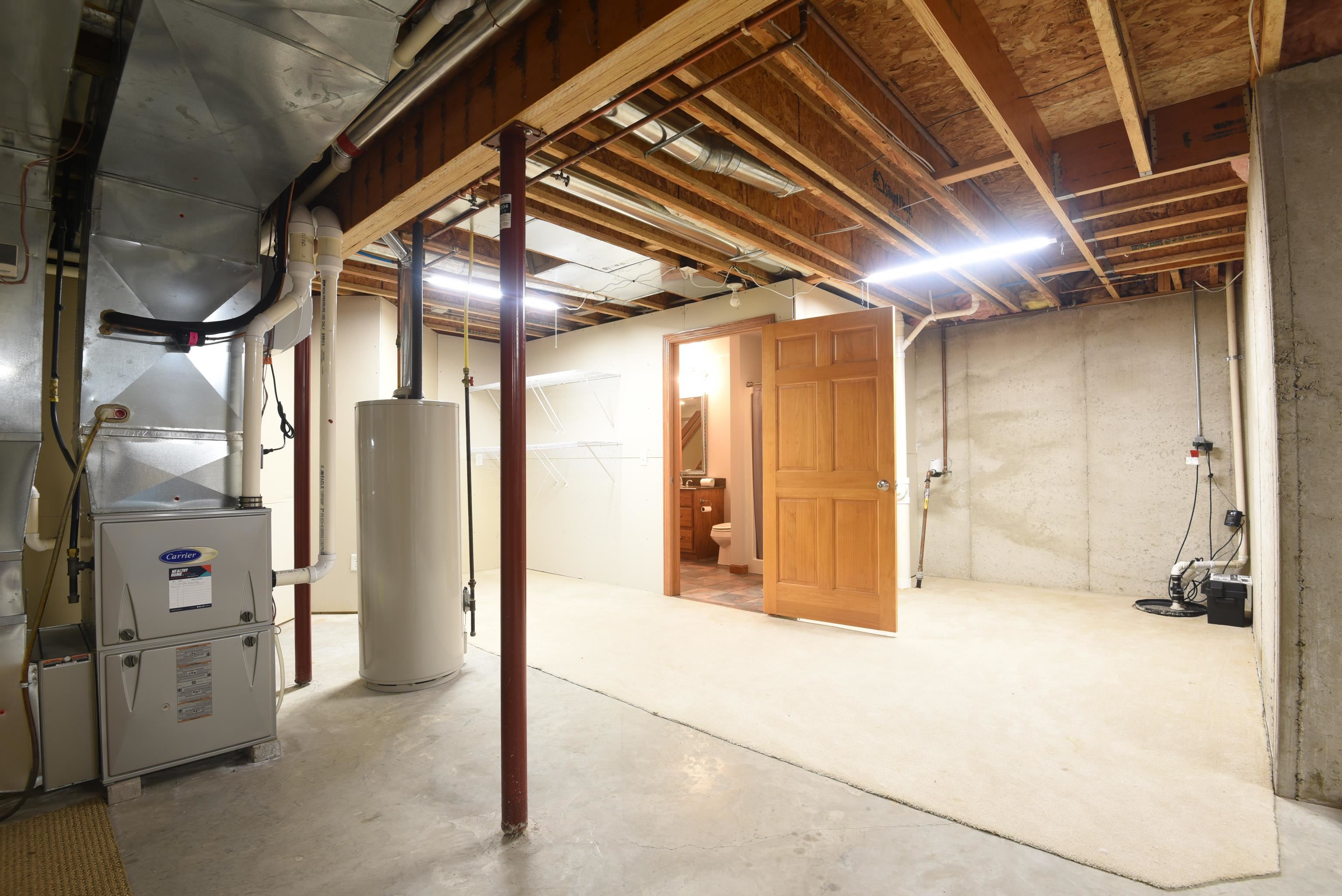228 E THORNBROOK Lane