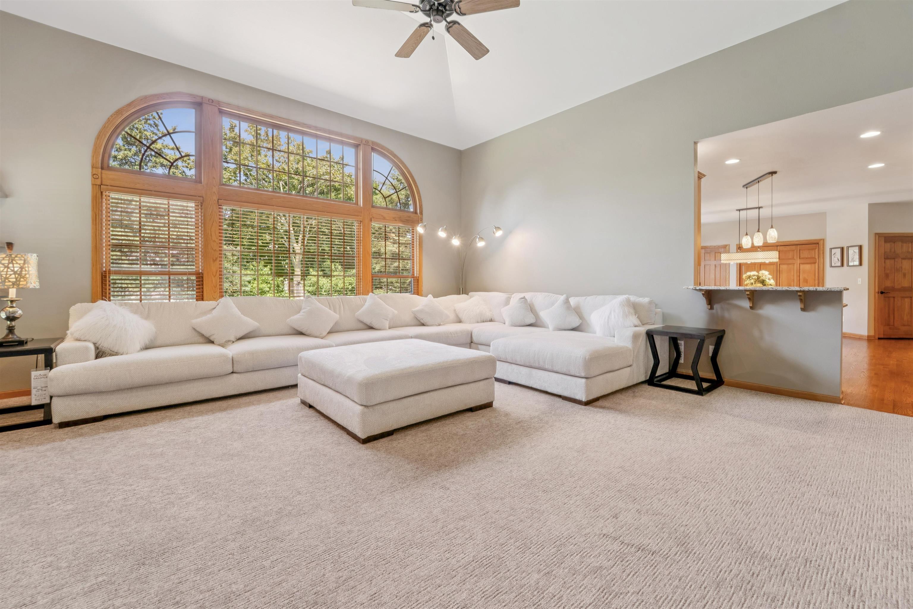 228 E THORNBROOK Lane