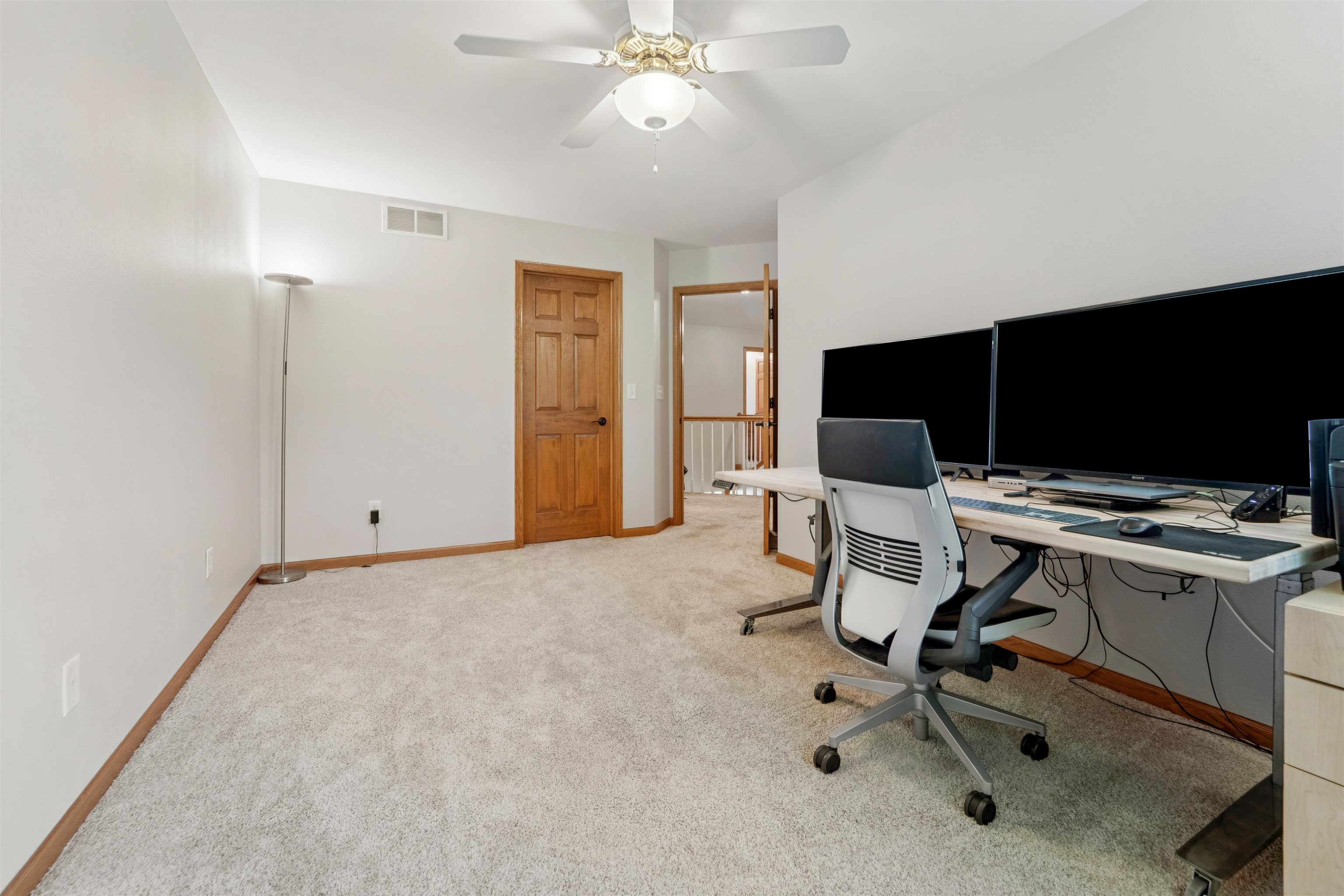 228 E THORNBROOK Lane
