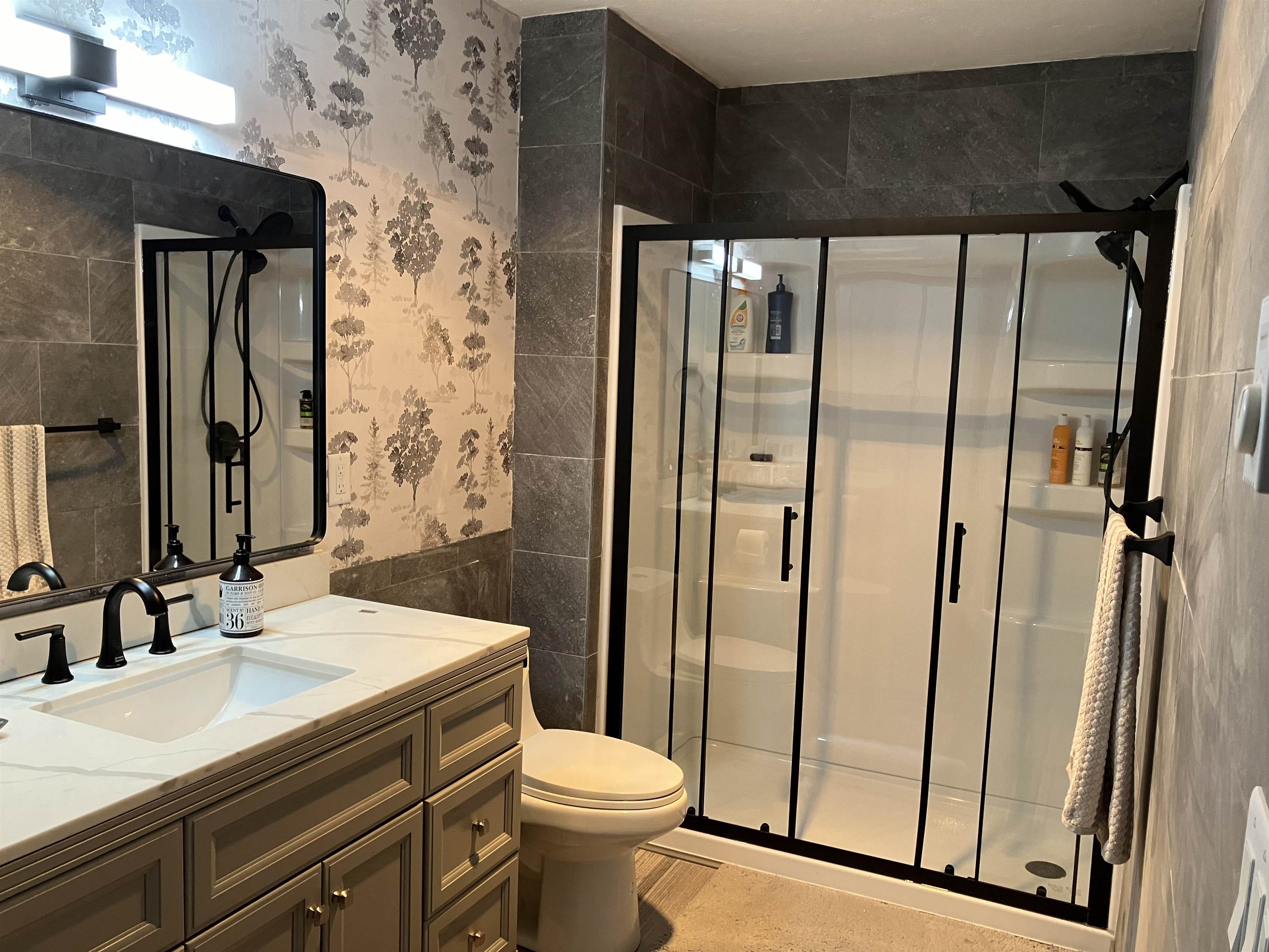 937 S WEST Court Unit: UNIT A