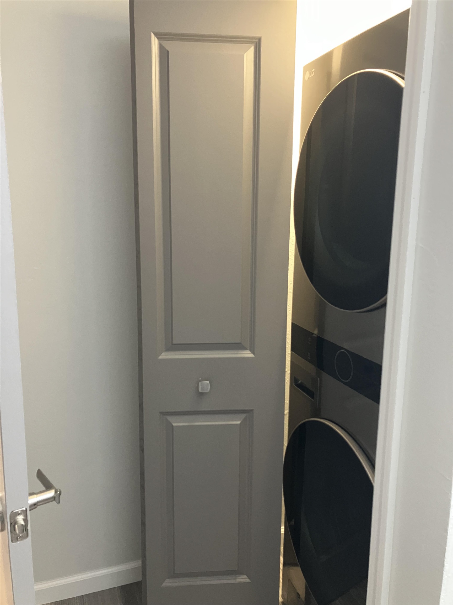 937 S WEST Court Unit: UNIT A