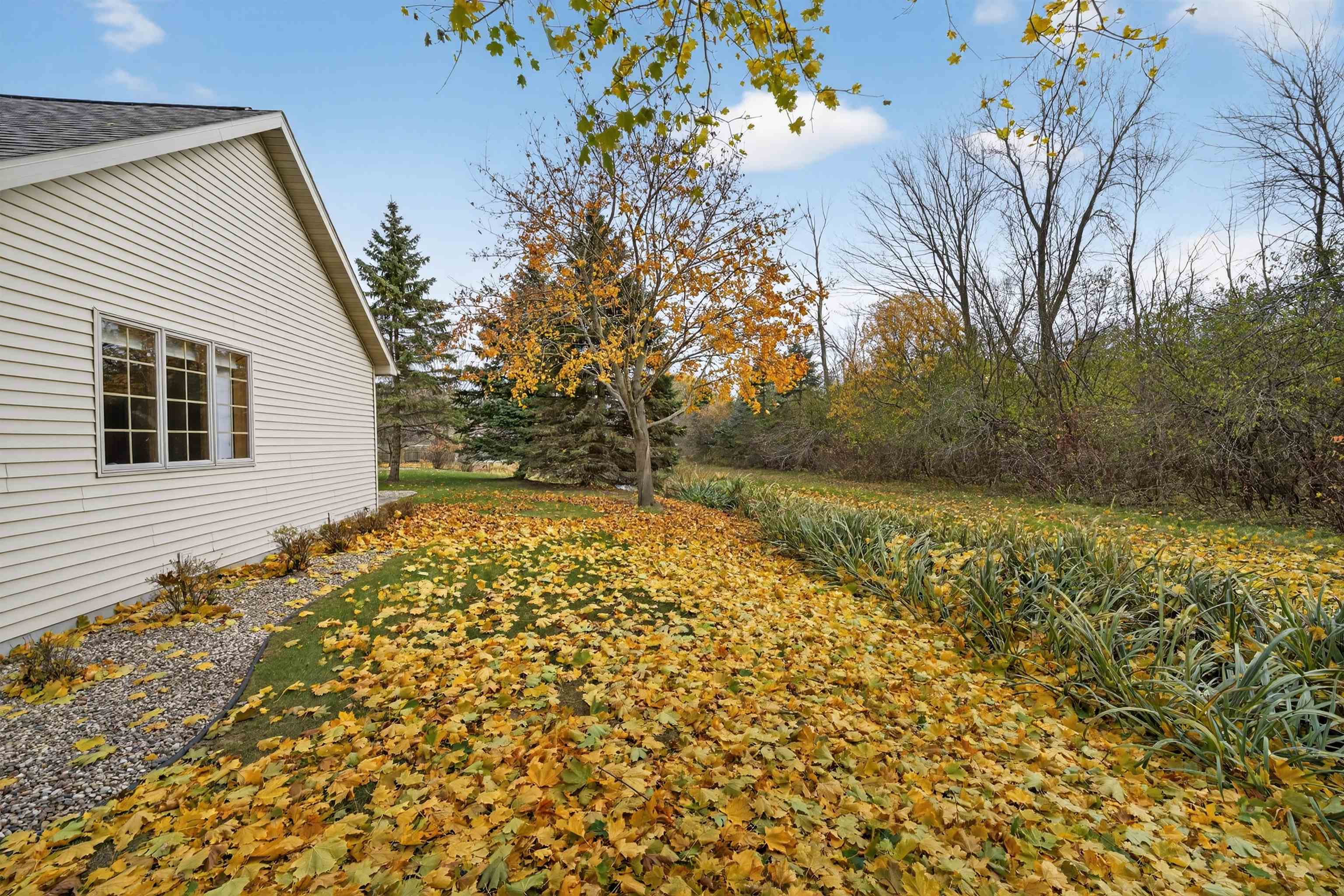 4733 WESTBROOK Court