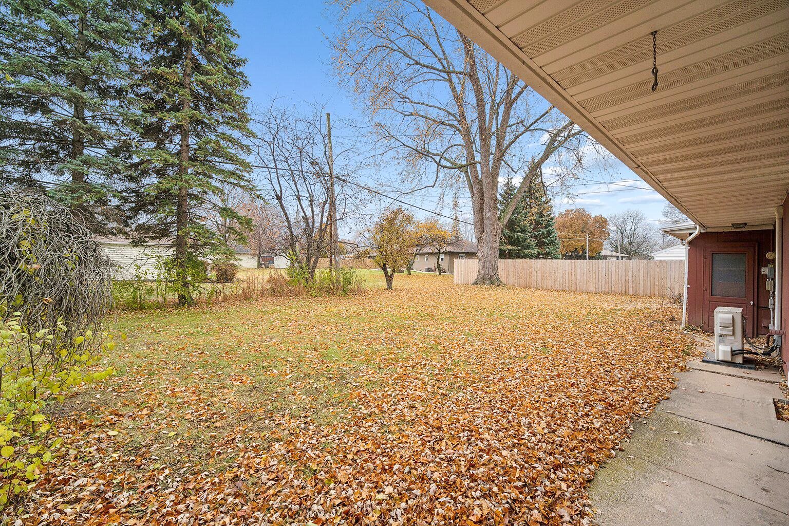 1211 W KIMBERLY Avenue