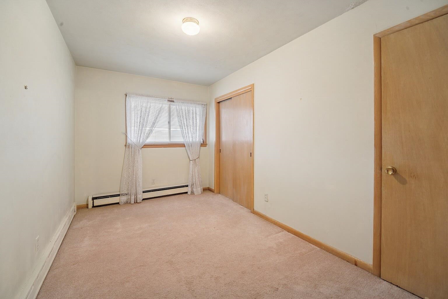 1211 W KIMBERLY Avenue