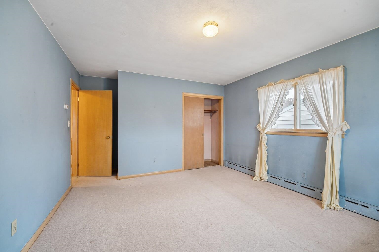 1211 W KIMBERLY Avenue