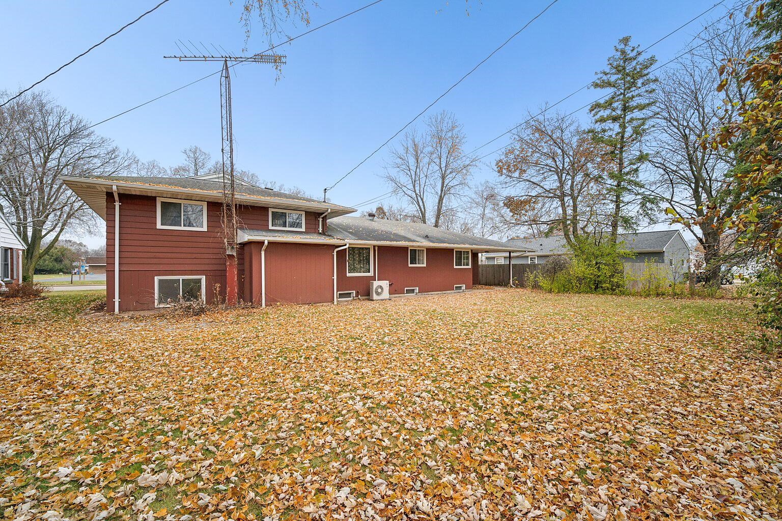 1211 W KIMBERLY Avenue