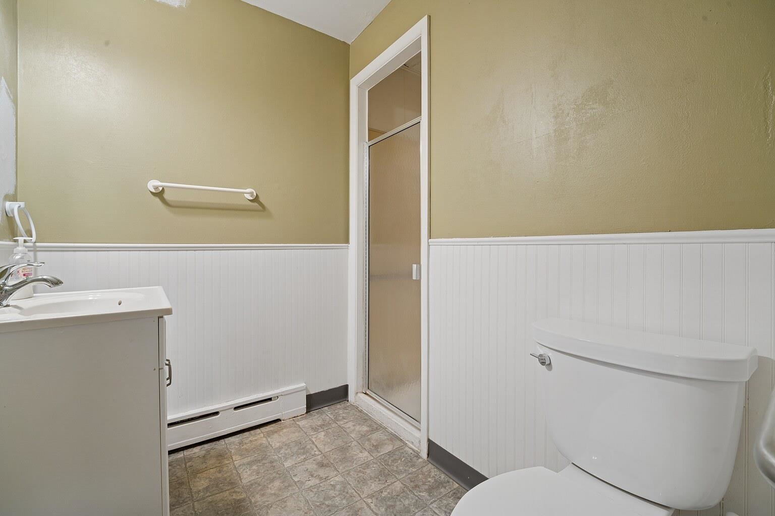 1211 W KIMBERLY Avenue