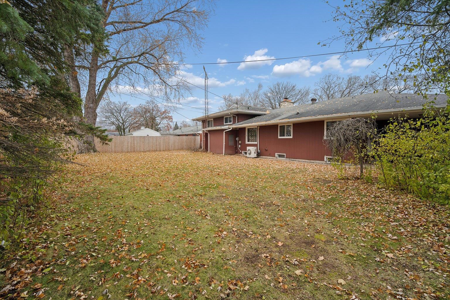 1211 W KIMBERLY Avenue