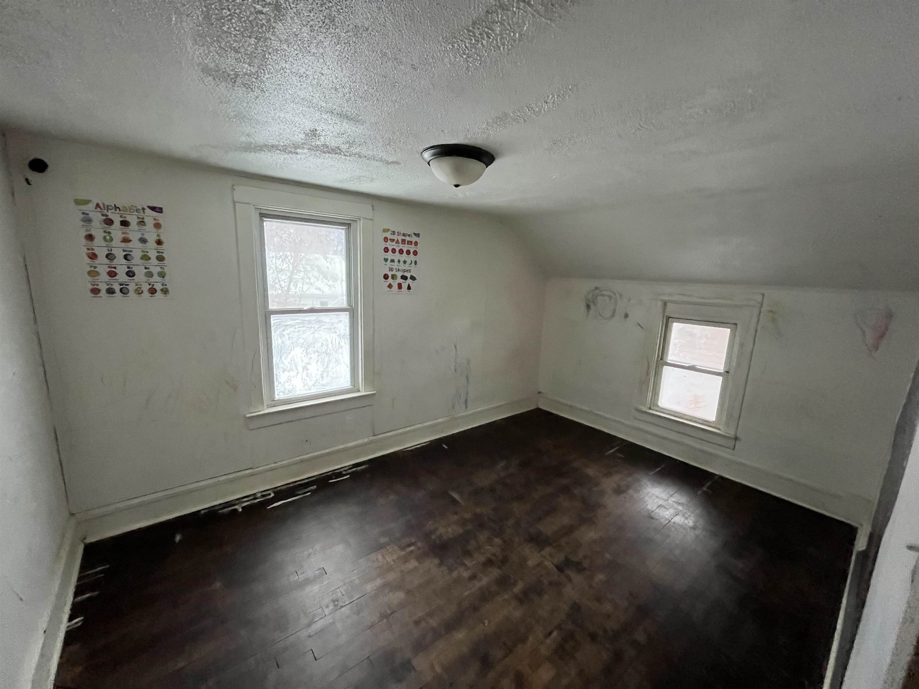 1119 N RICHMOND Street