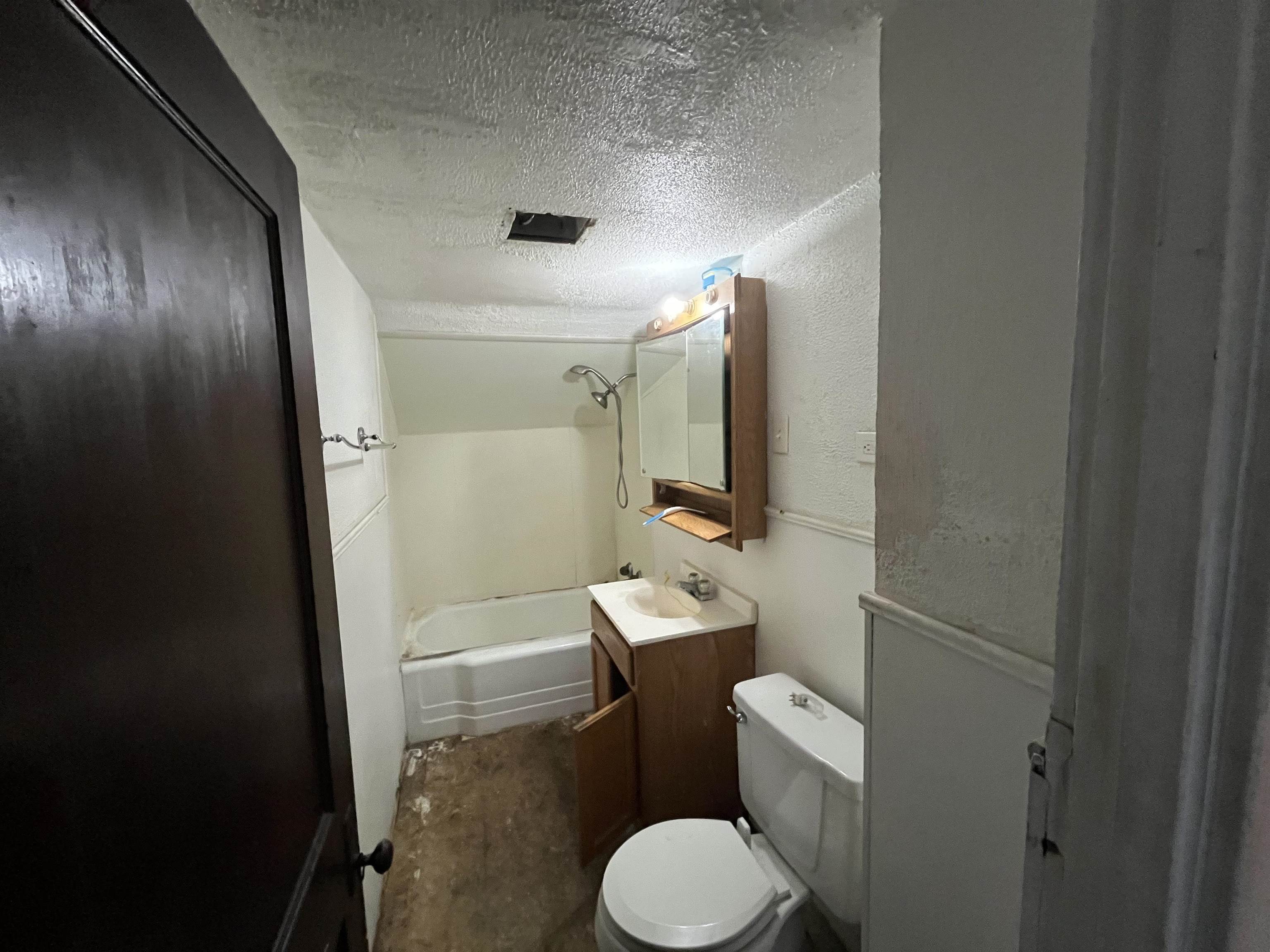 1119 N RICHMOND Street