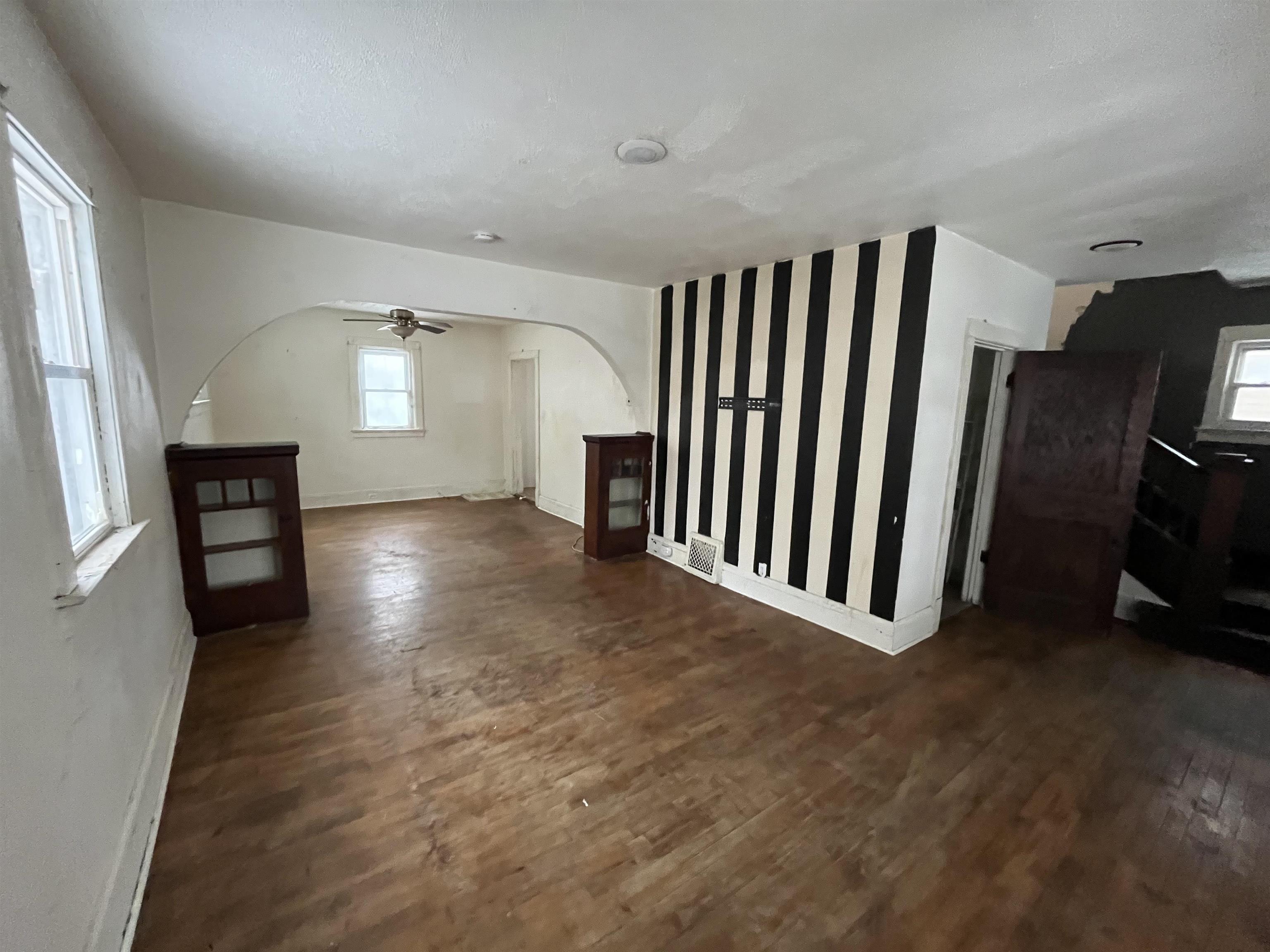 1119 N RICHMOND Street