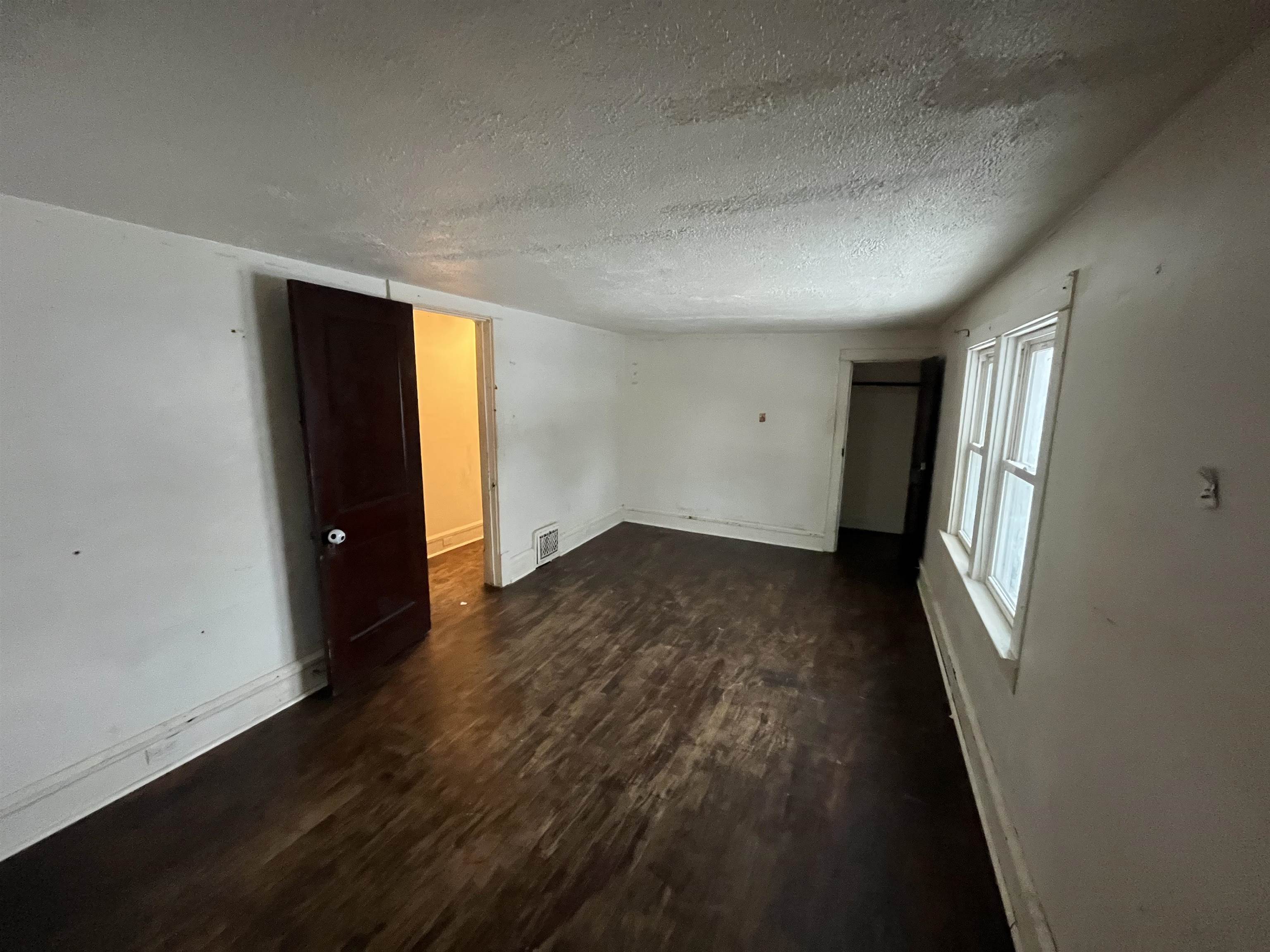 1119 N RICHMOND Street