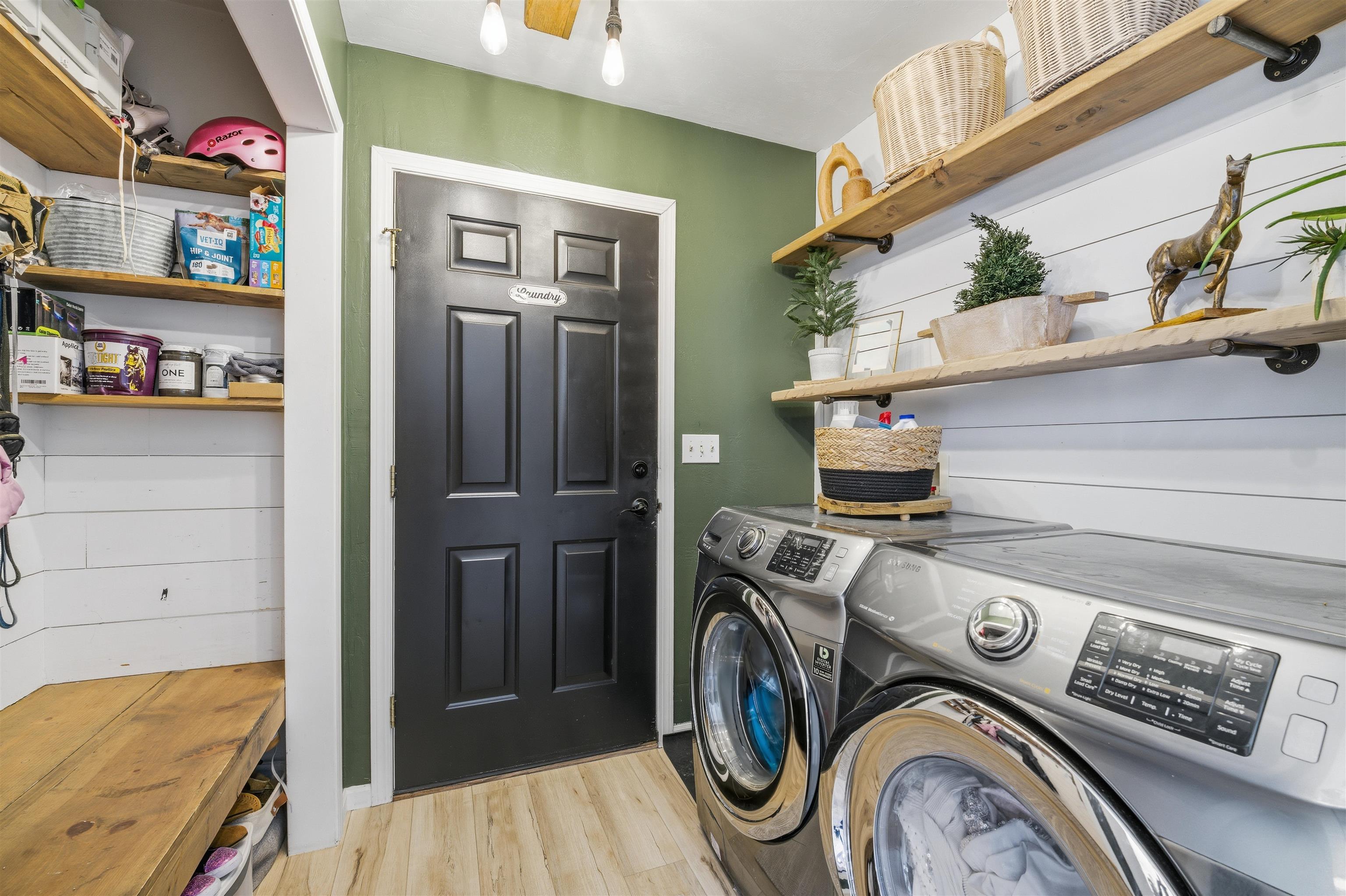 2023 MEADOWVIEW Street