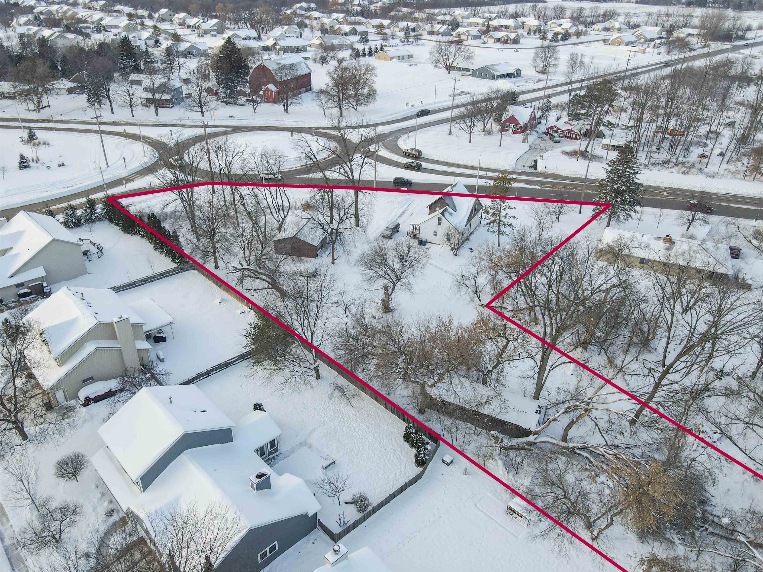 1290 W WINNECONNE Avenue