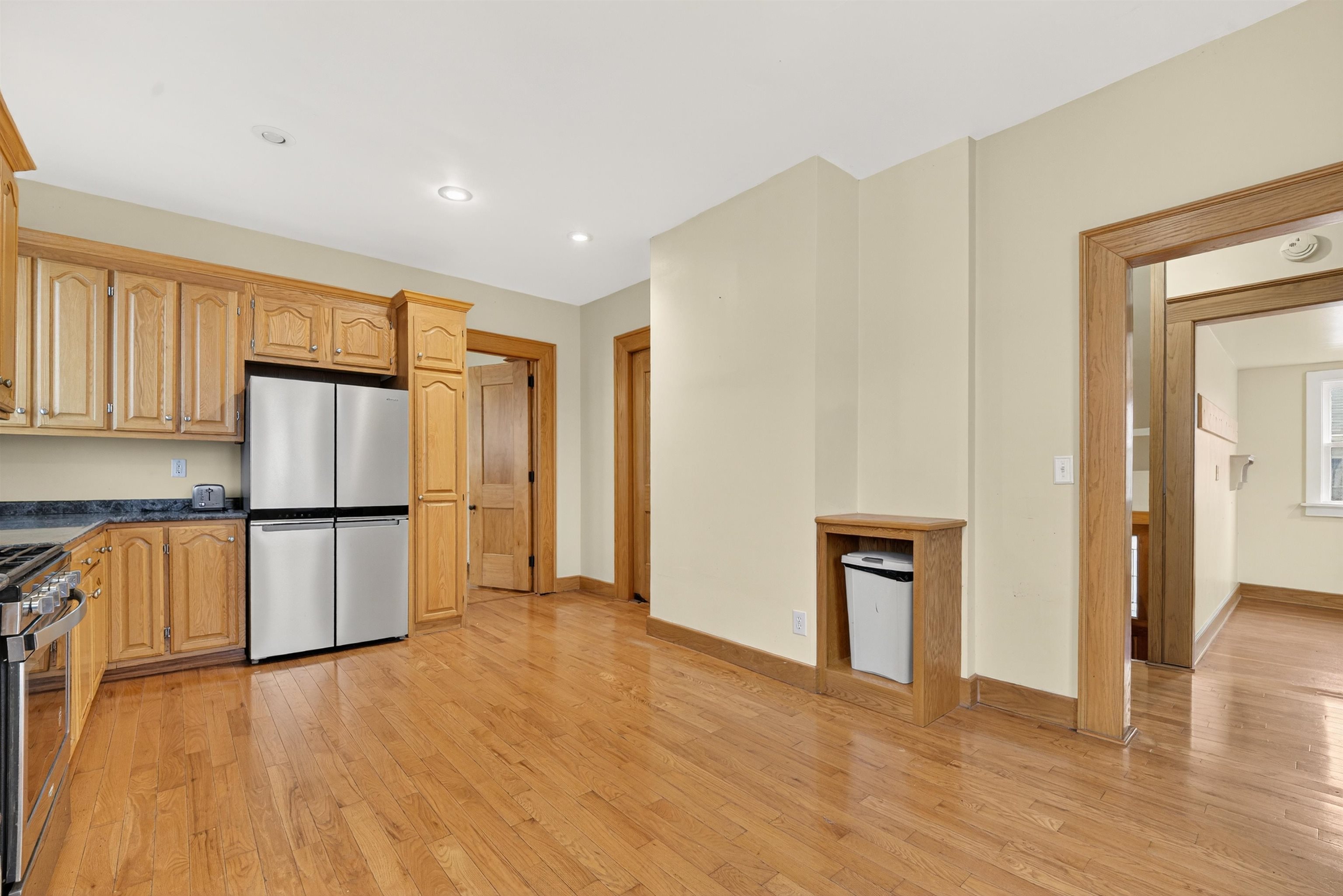 1133 ALGOMA Boulevard