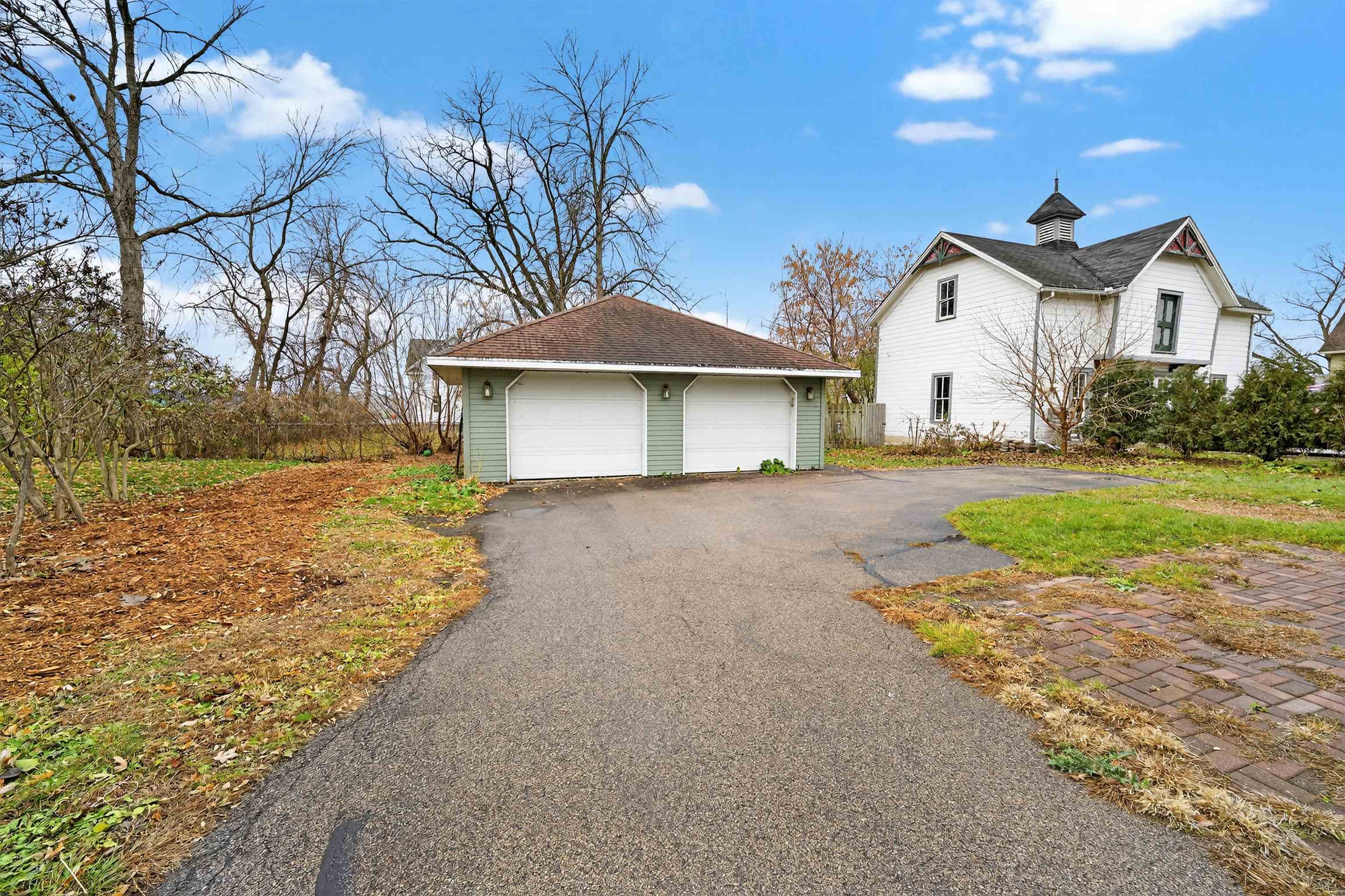 1133 ALGOMA Boulevard