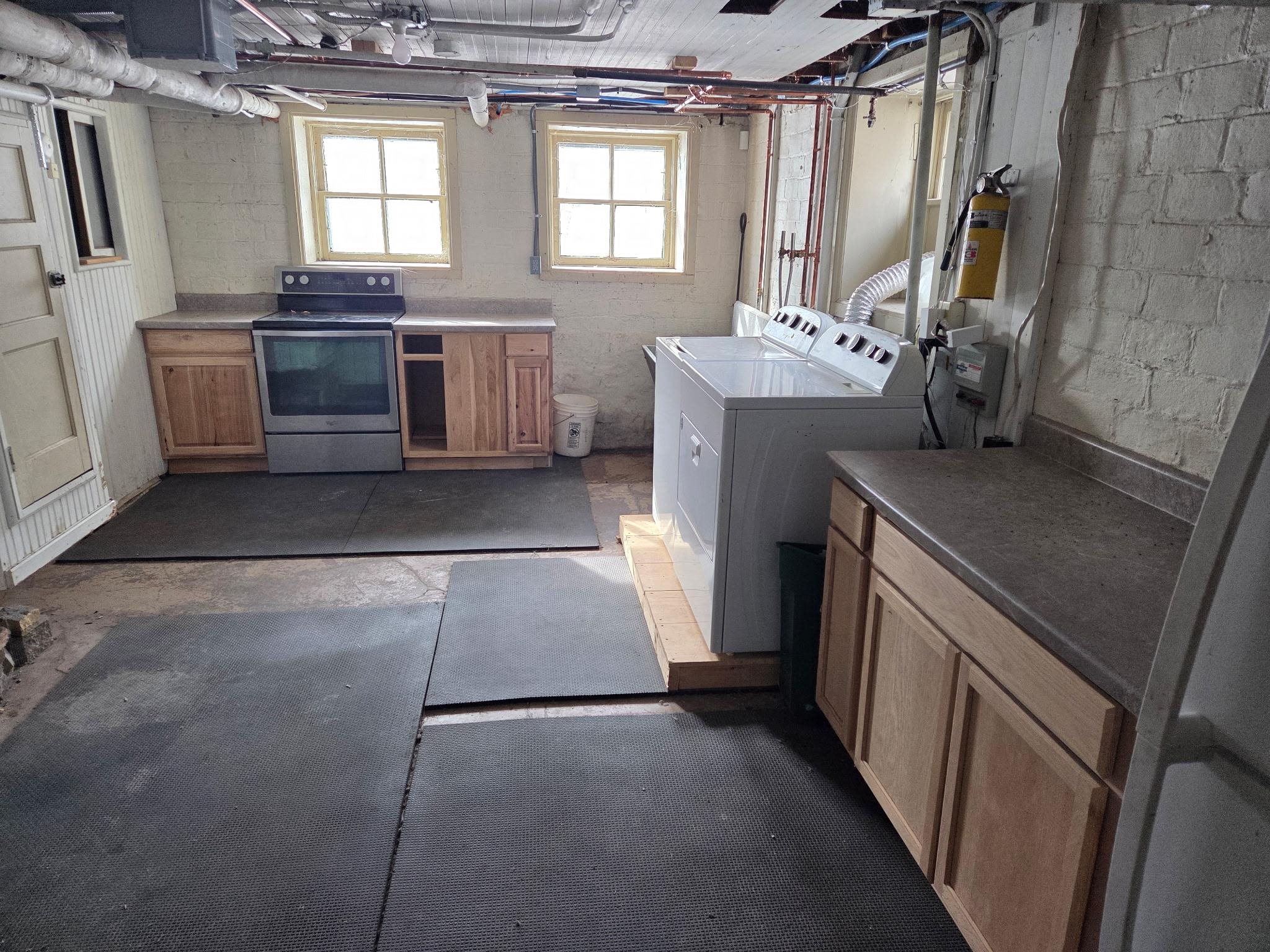 1133 ALGOMA Boulevard