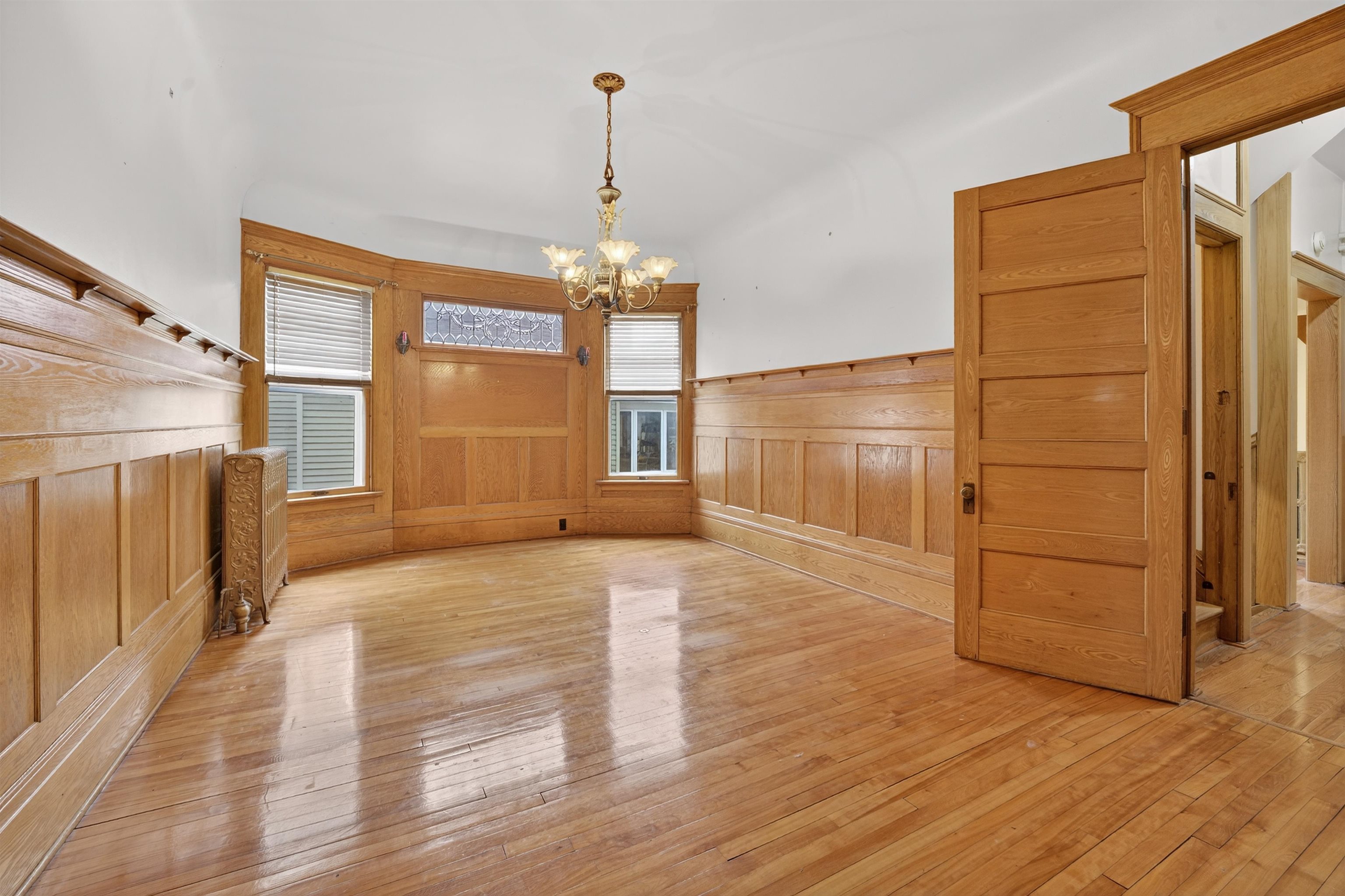 1133 ALGOMA Boulevard