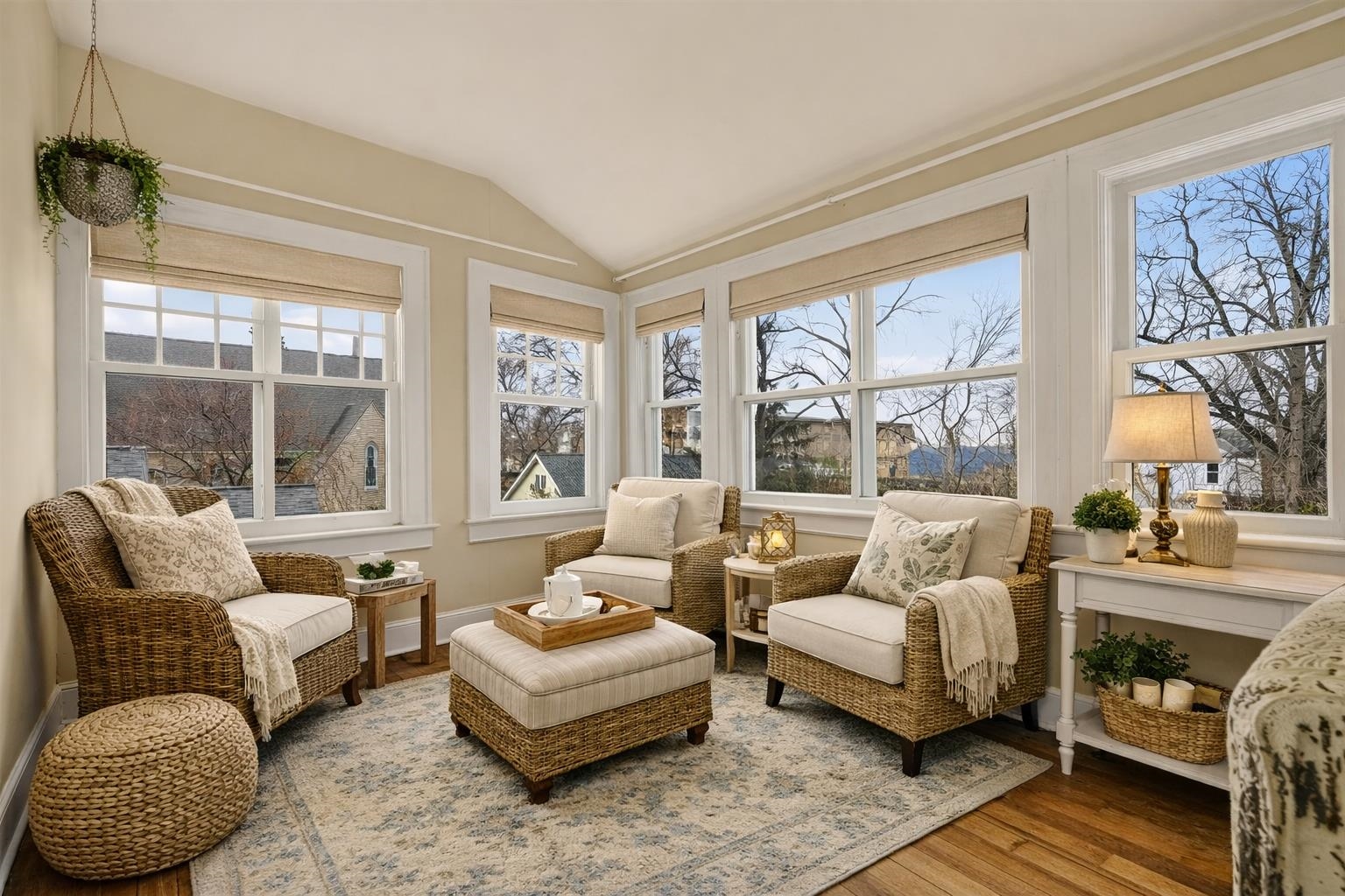 1133 ALGOMA Boulevard