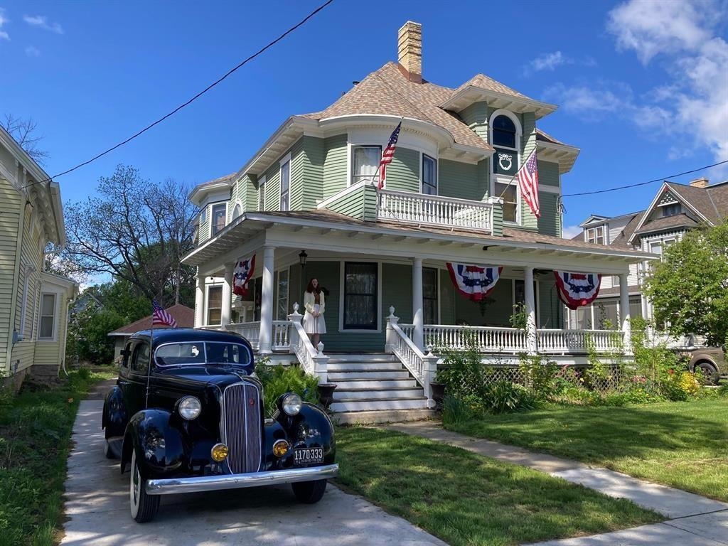 1133 ALGOMA Boulevard