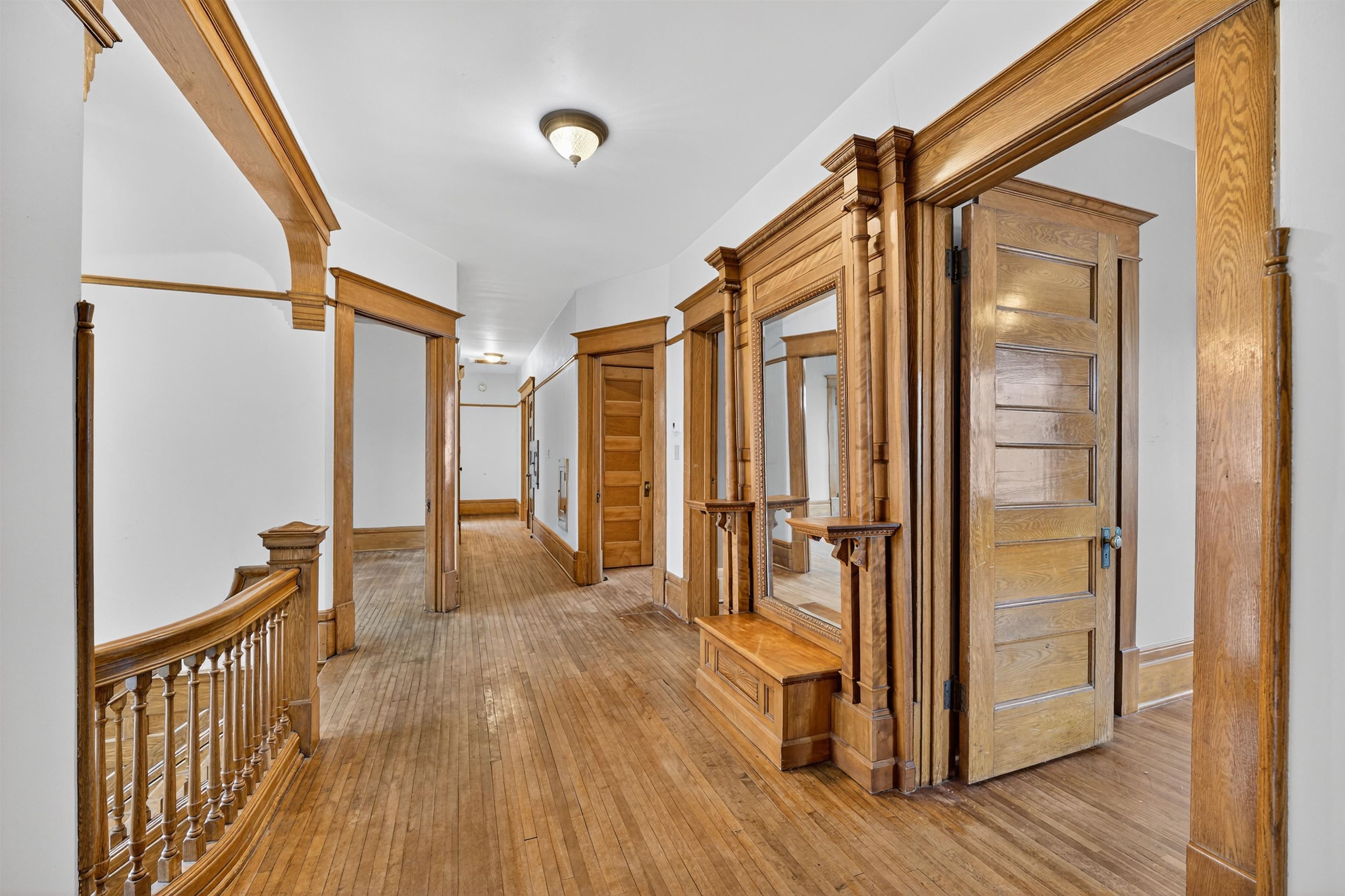 1133 ALGOMA Boulevard