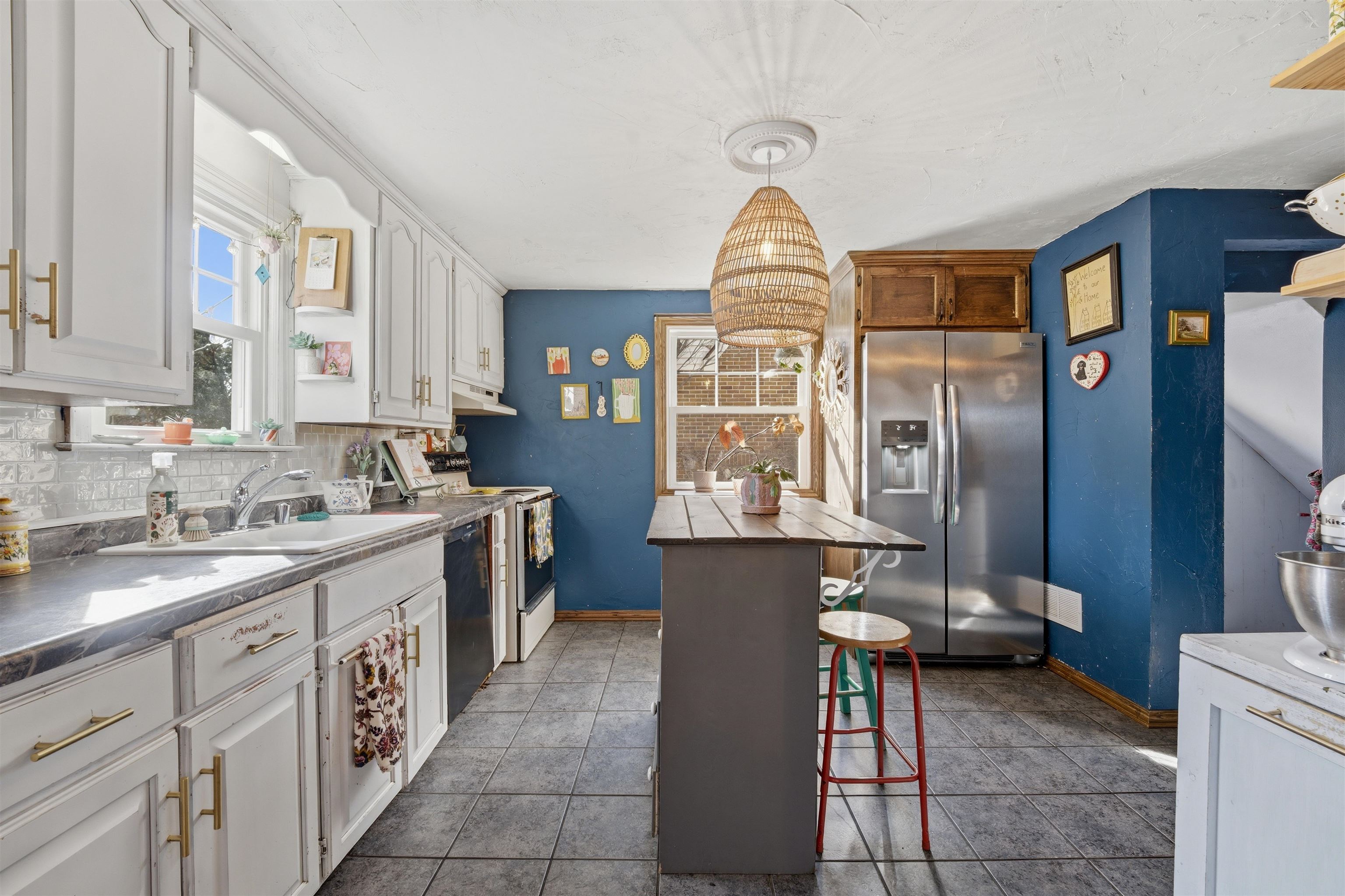 1019 W OKLAHOMA Street