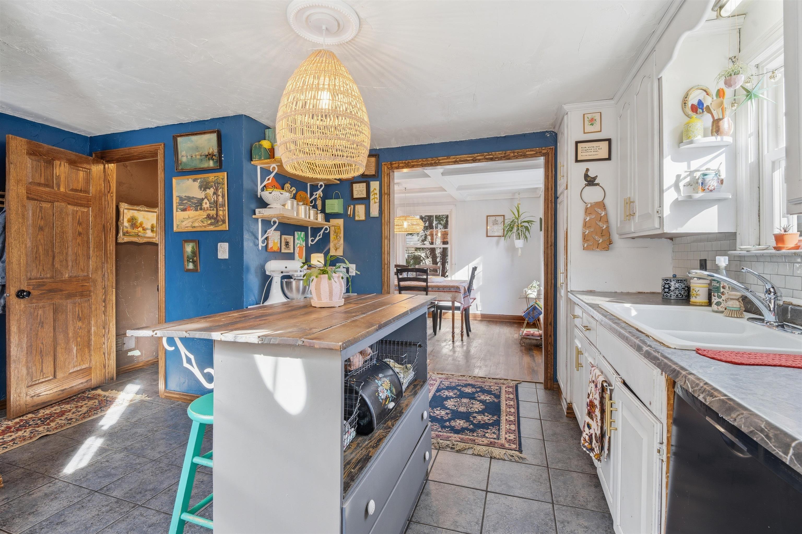 1019 W OKLAHOMA Street