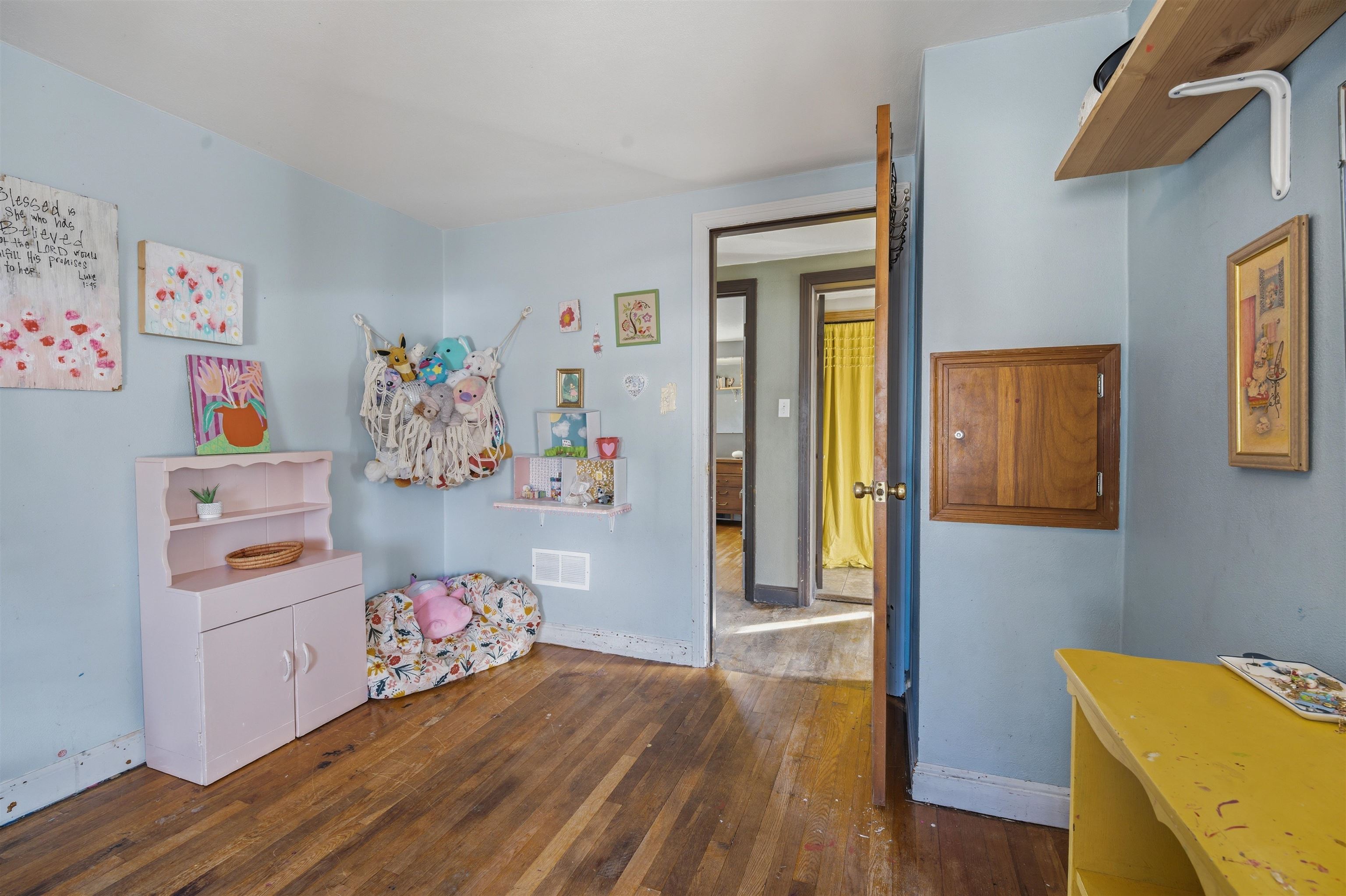 1019 W OKLAHOMA Street