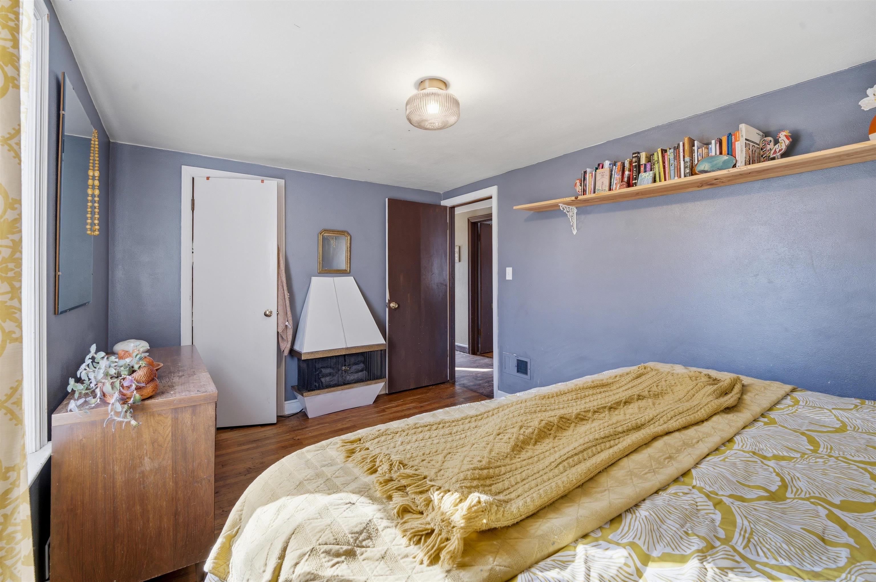 1019 W OKLAHOMA Street