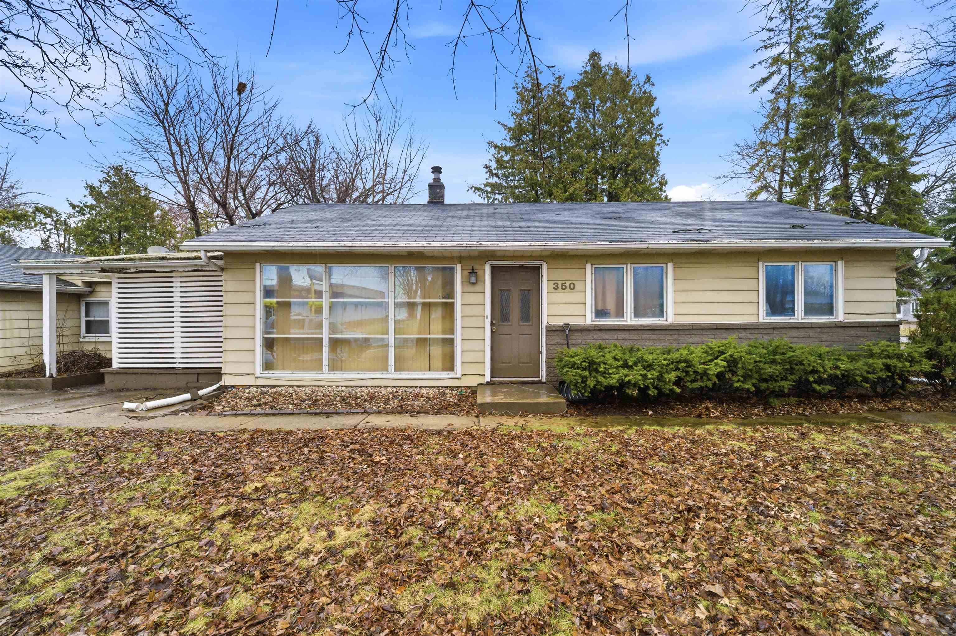 350 S GREEN BAY Road