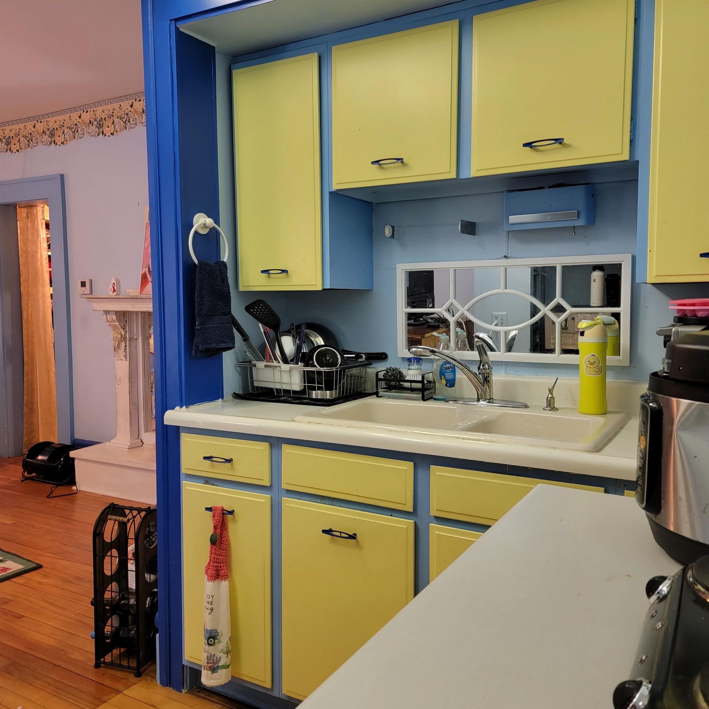 300 W PROSPECT Avenue