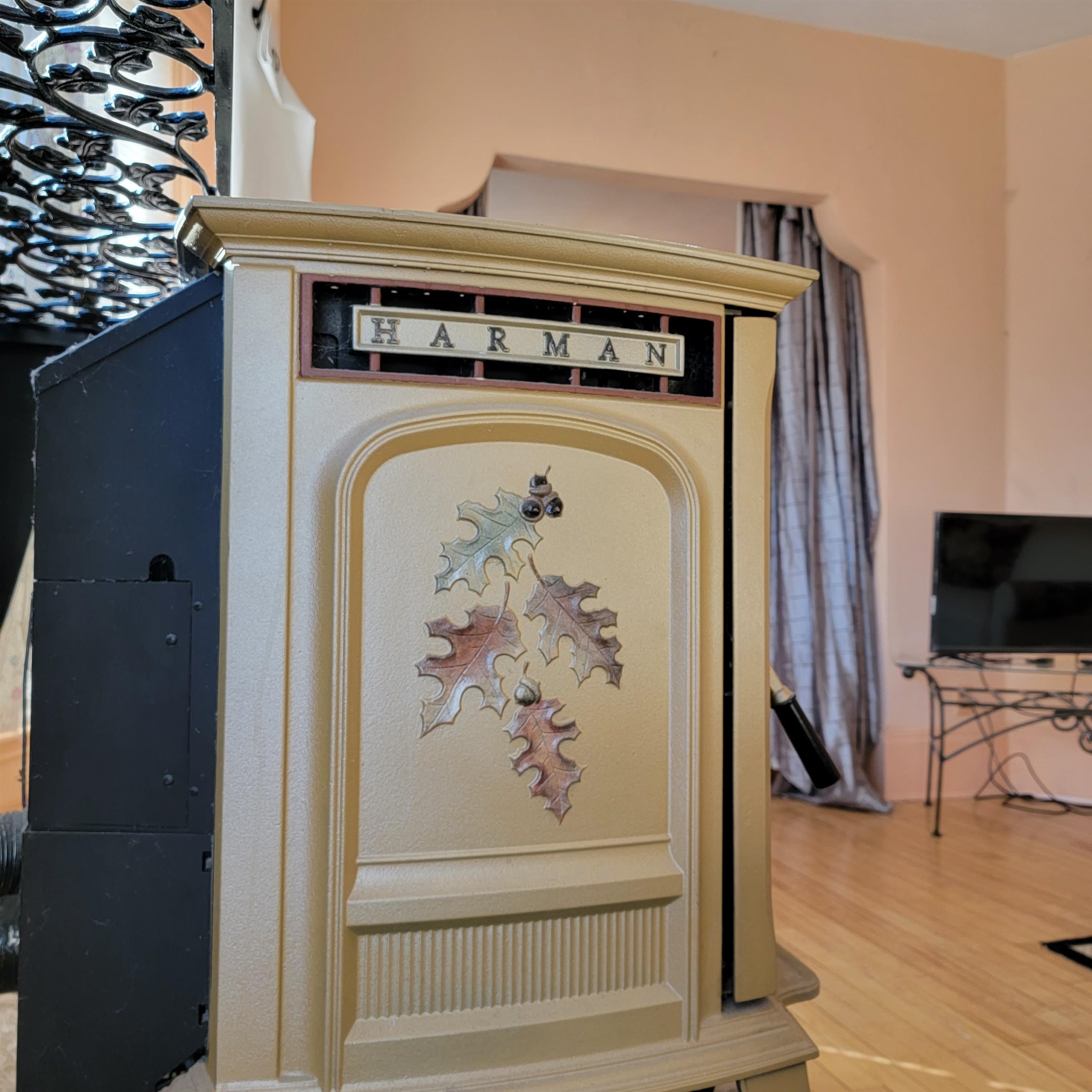 300 W PROSPECT Avenue