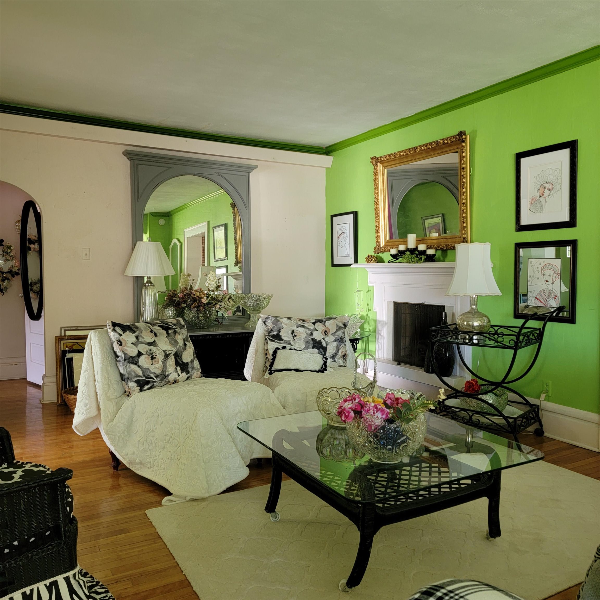 300 W PROSPECT Avenue