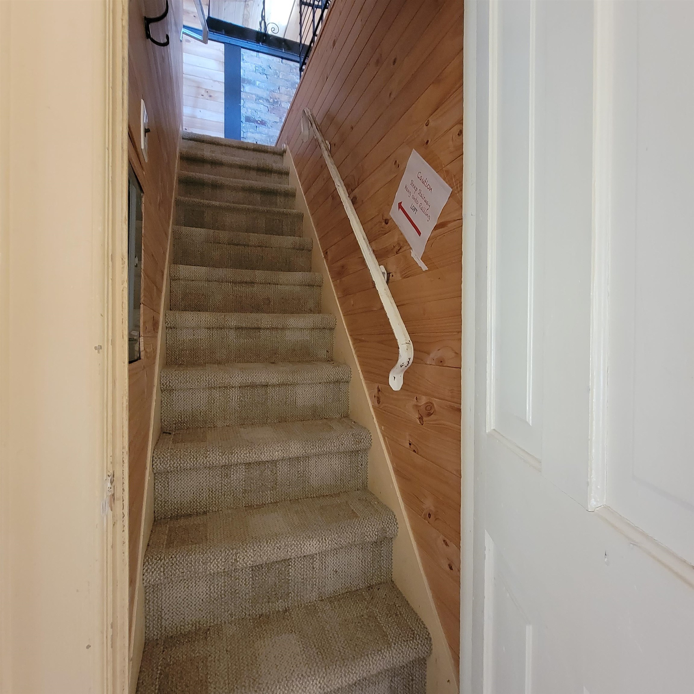 300 W PROSPECT Avenue