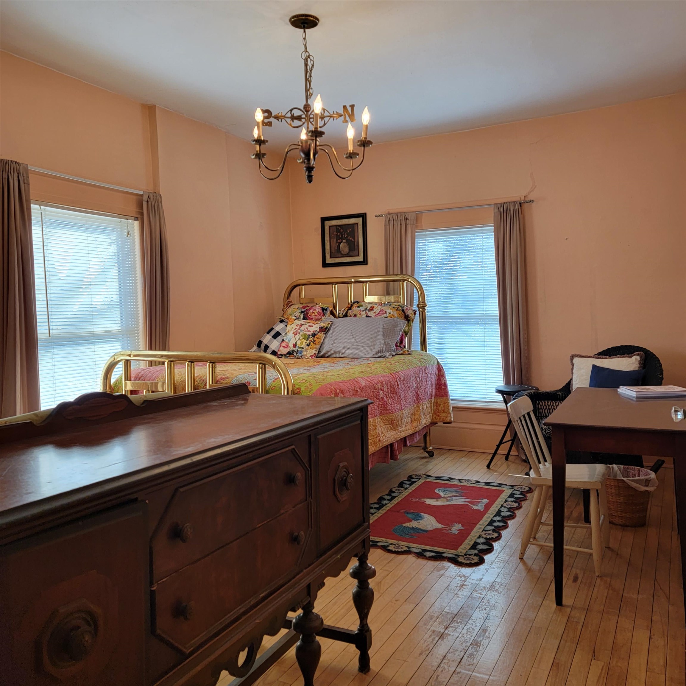 300 W PROSPECT Avenue