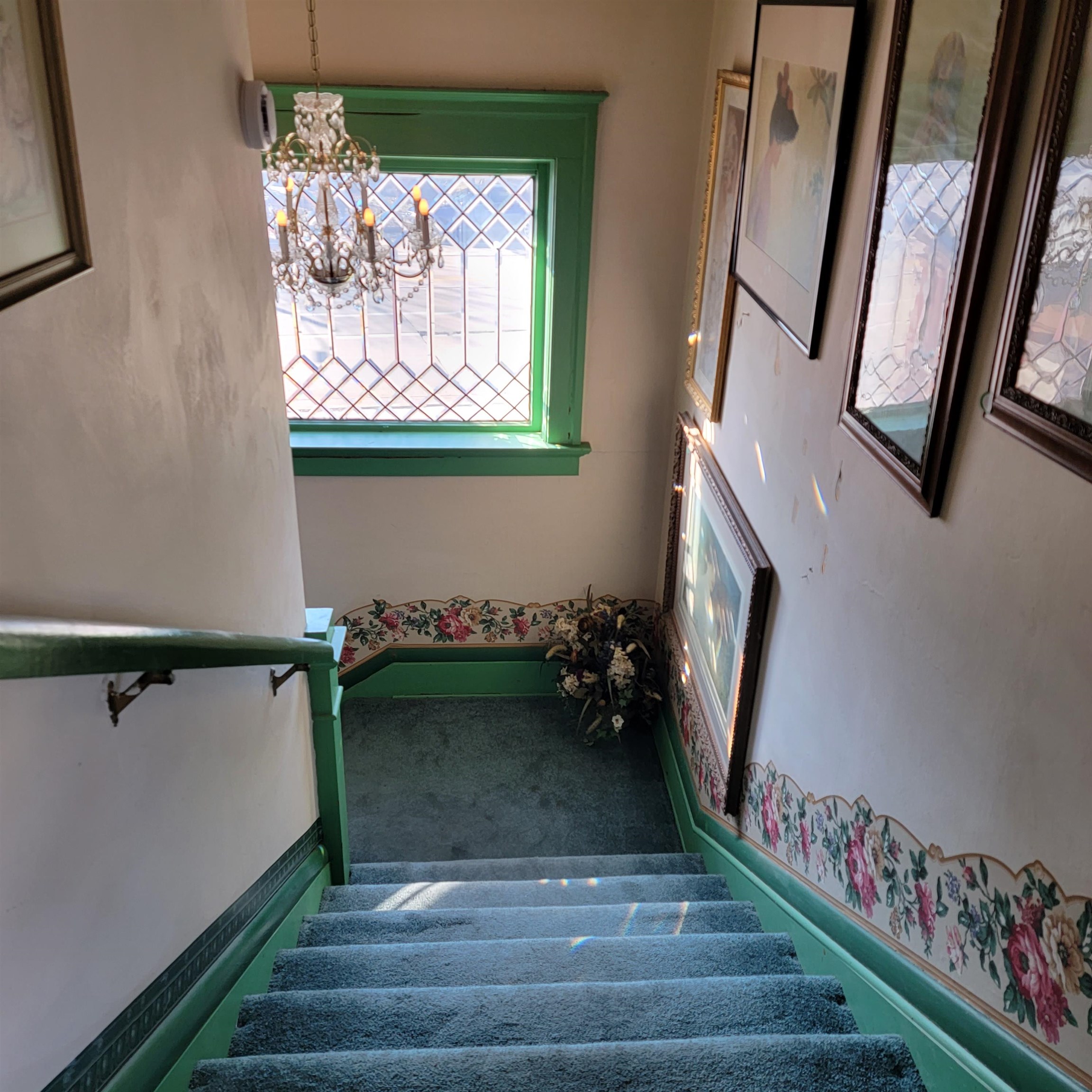 300 W PROSPECT Avenue