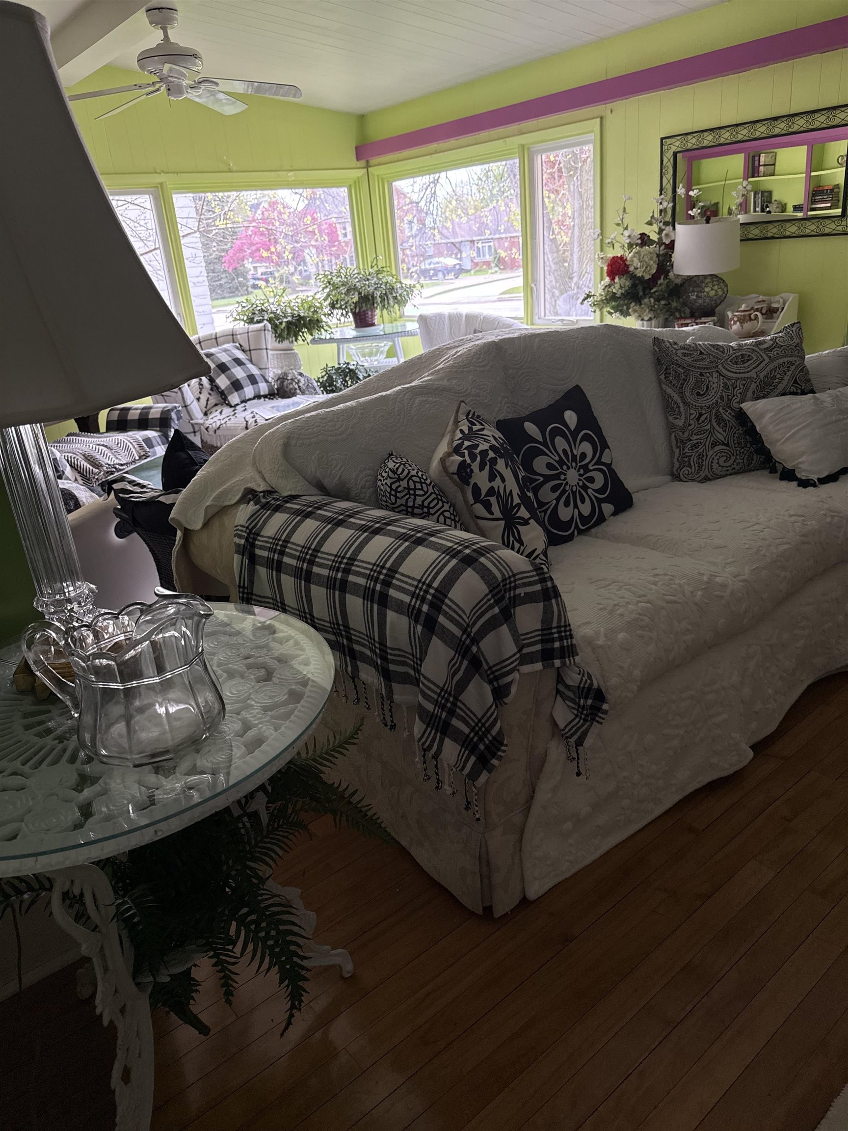 300 W PROSPECT Avenue