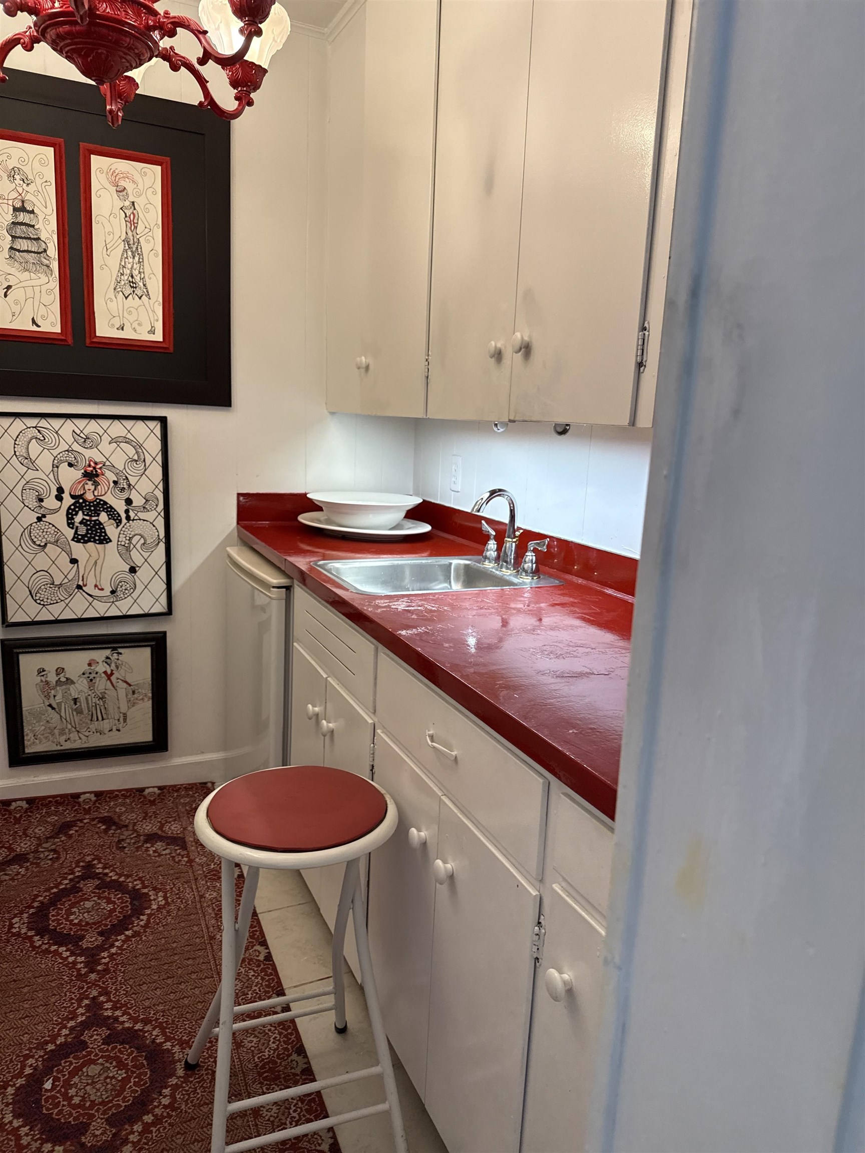 300 W PROSPECT Avenue