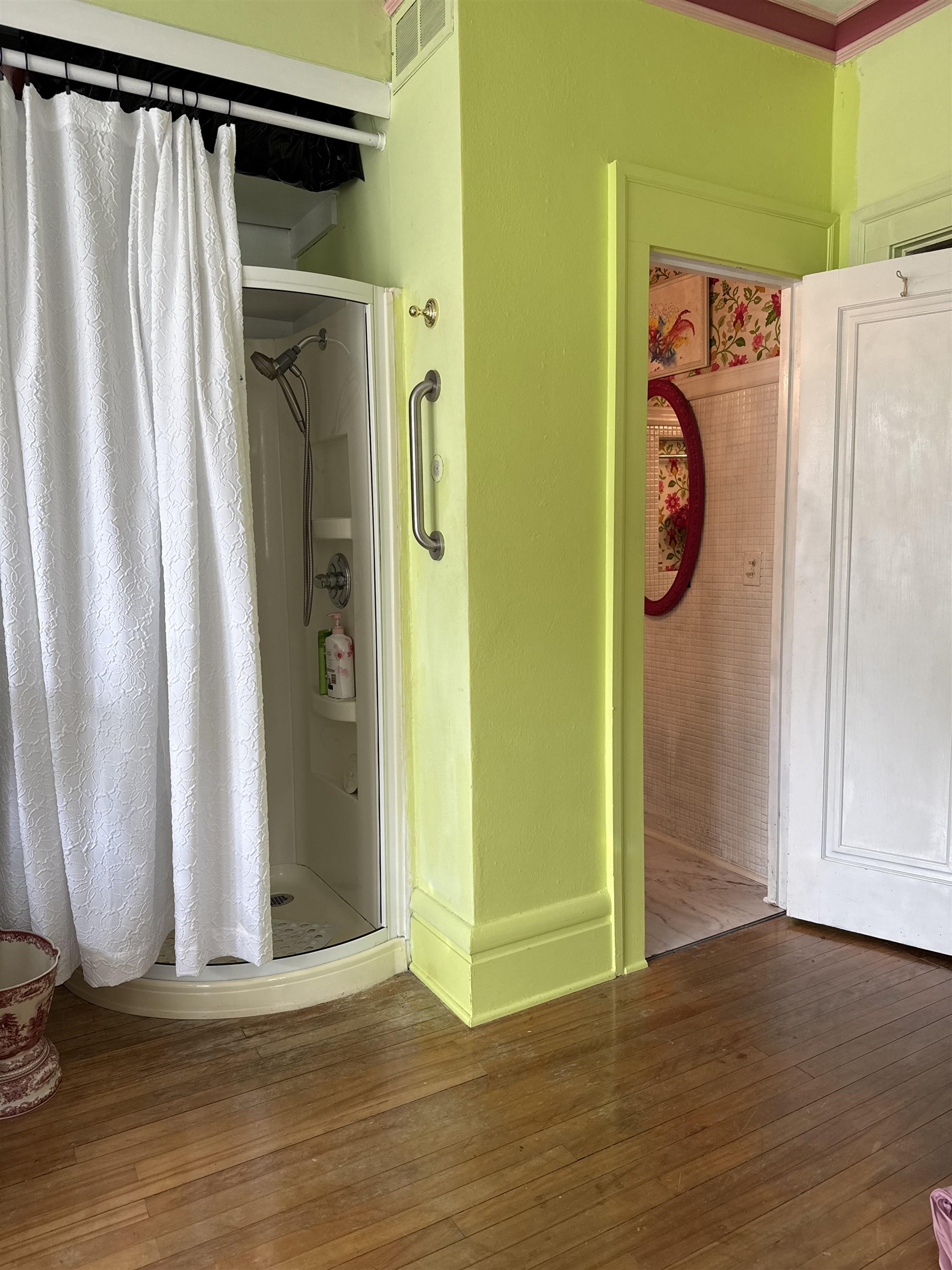 300 W PROSPECT Avenue