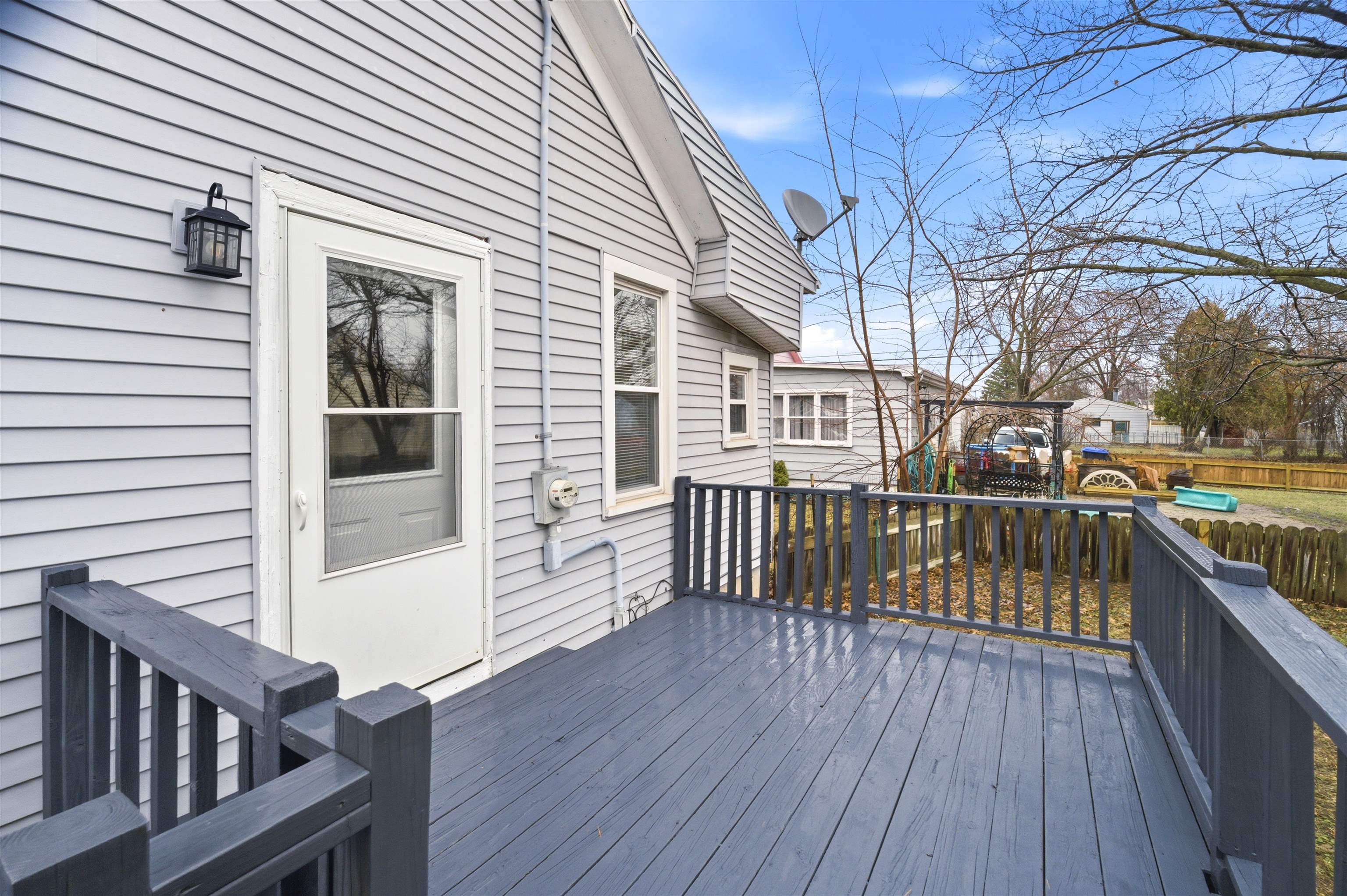 206 WRIGHT Avenue