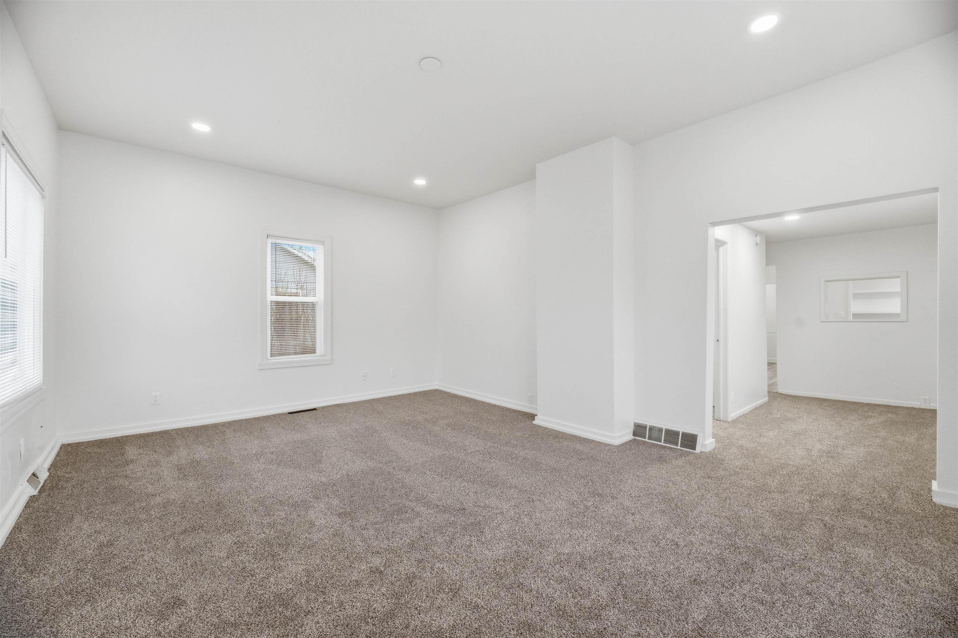 206 WRIGHT Avenue