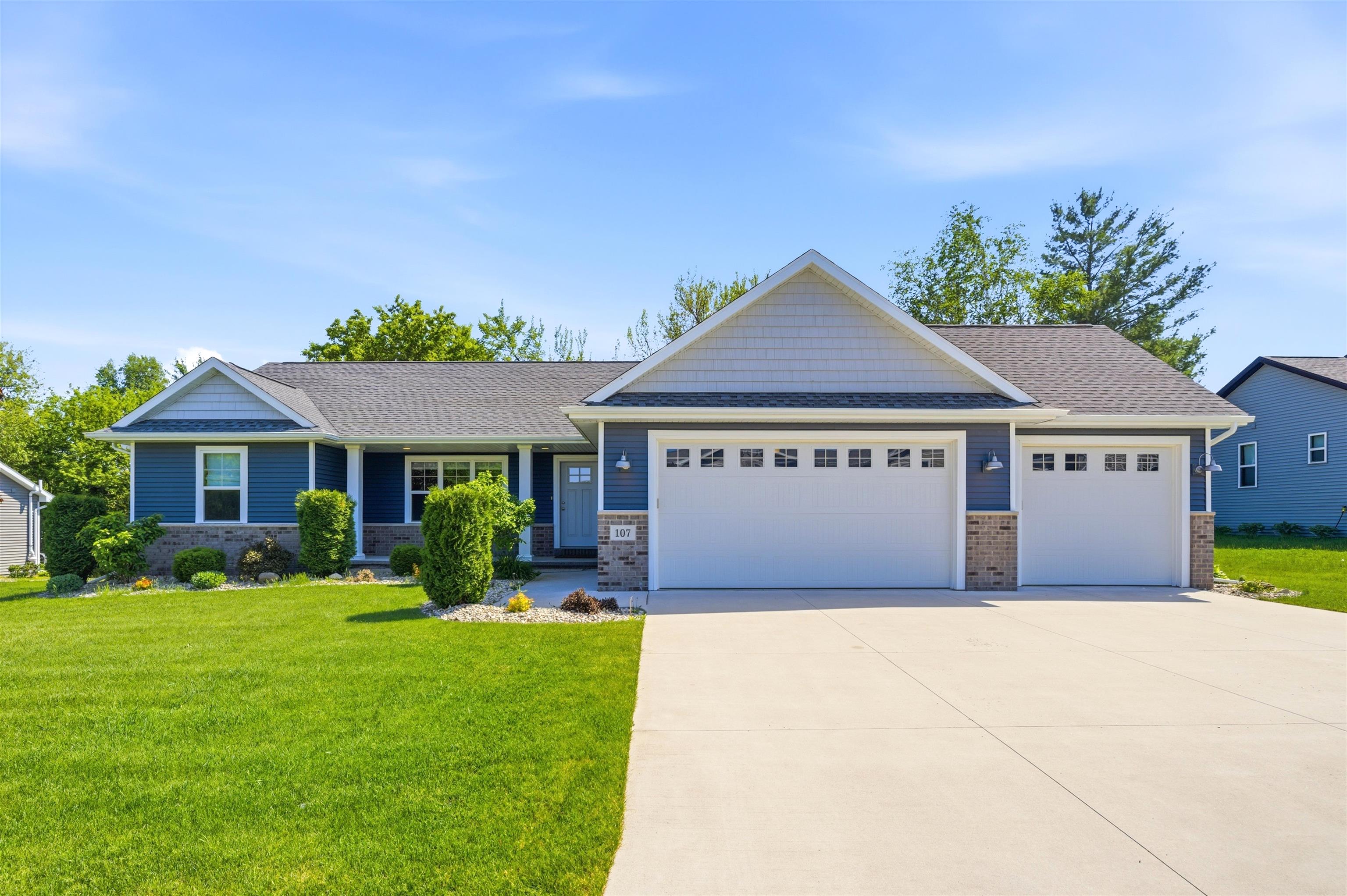 107 BROOKWOOD Drive