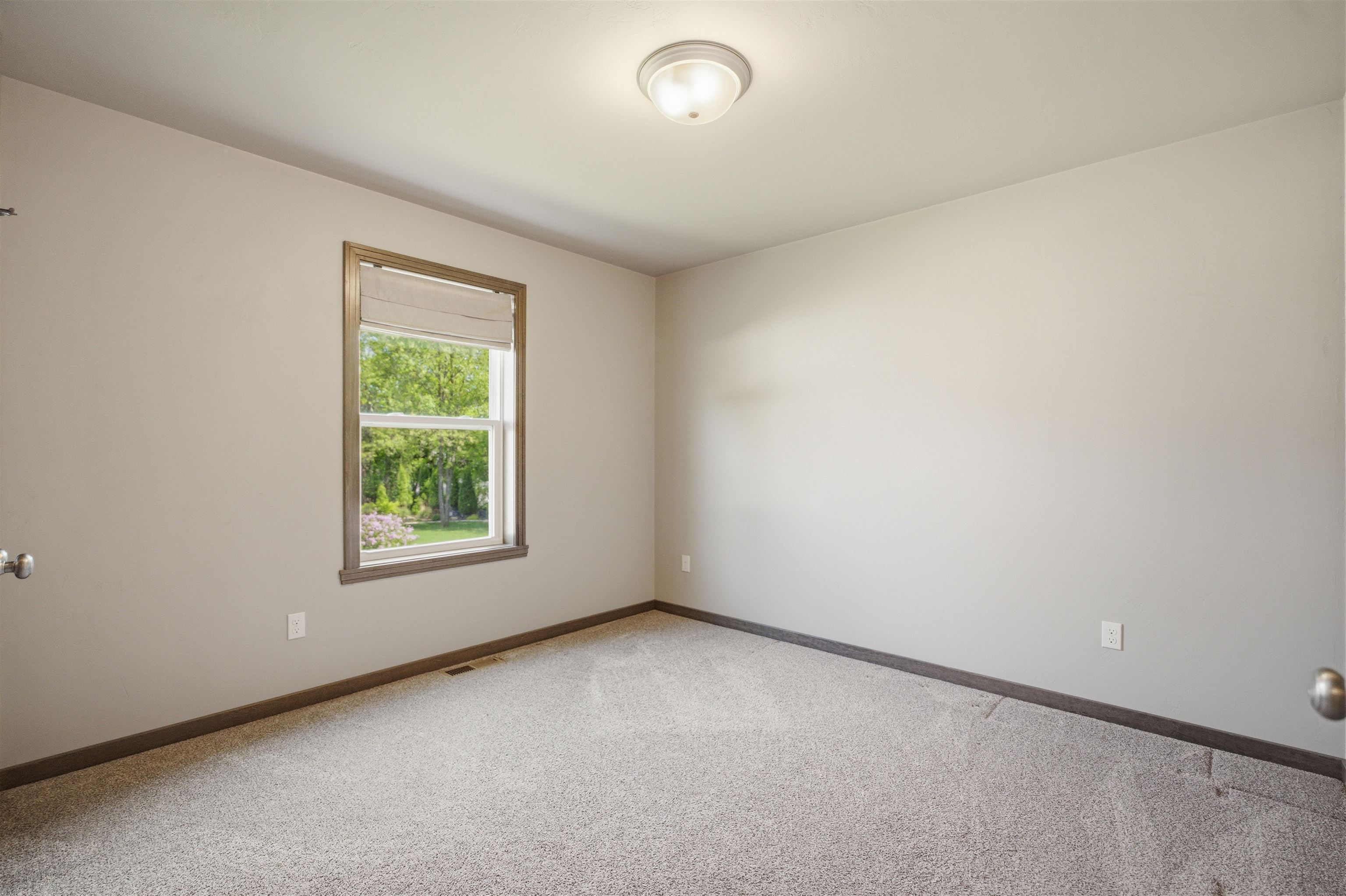 107 BROOKWOOD Drive