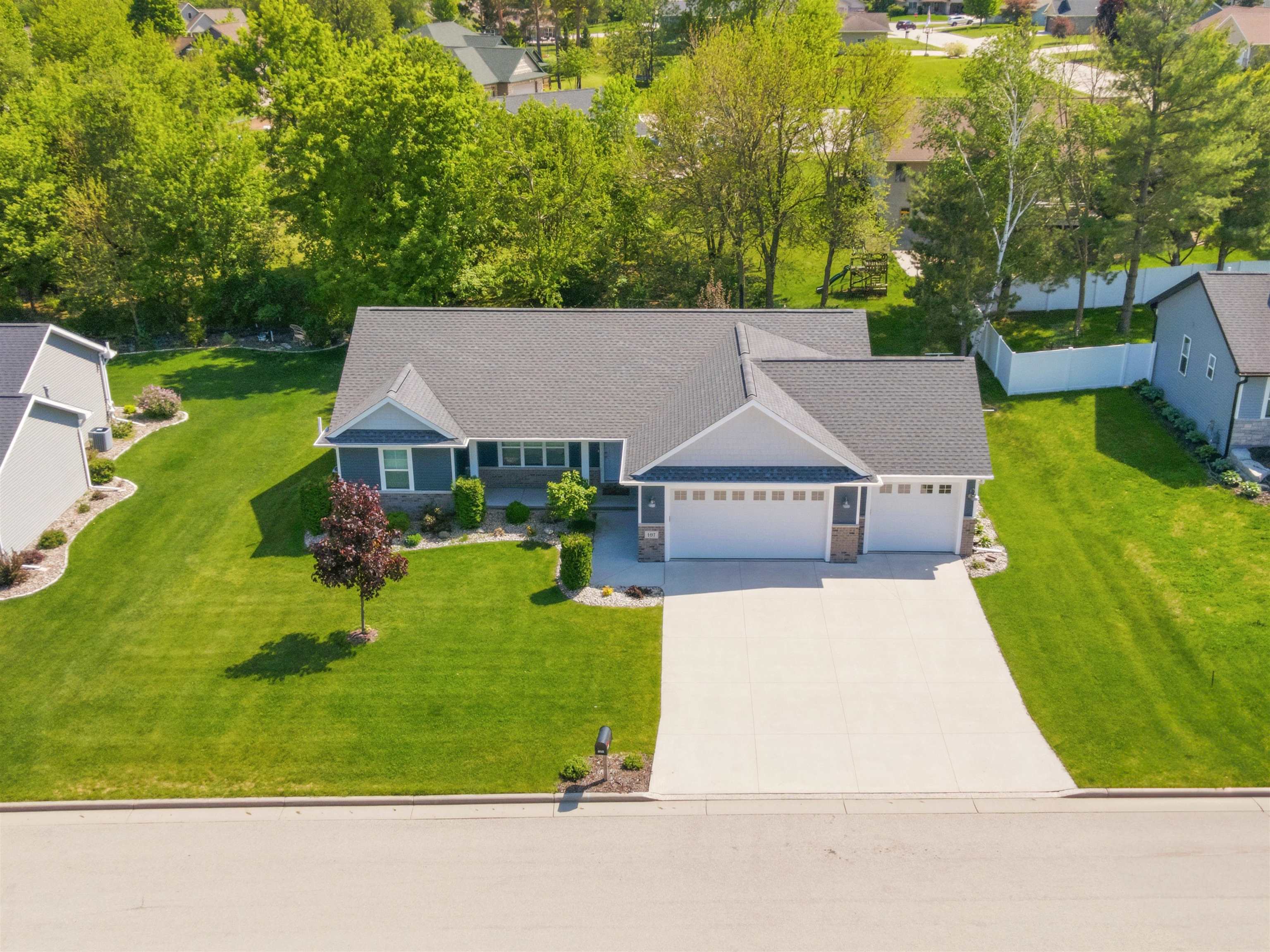 107 BROOKWOOD Drive