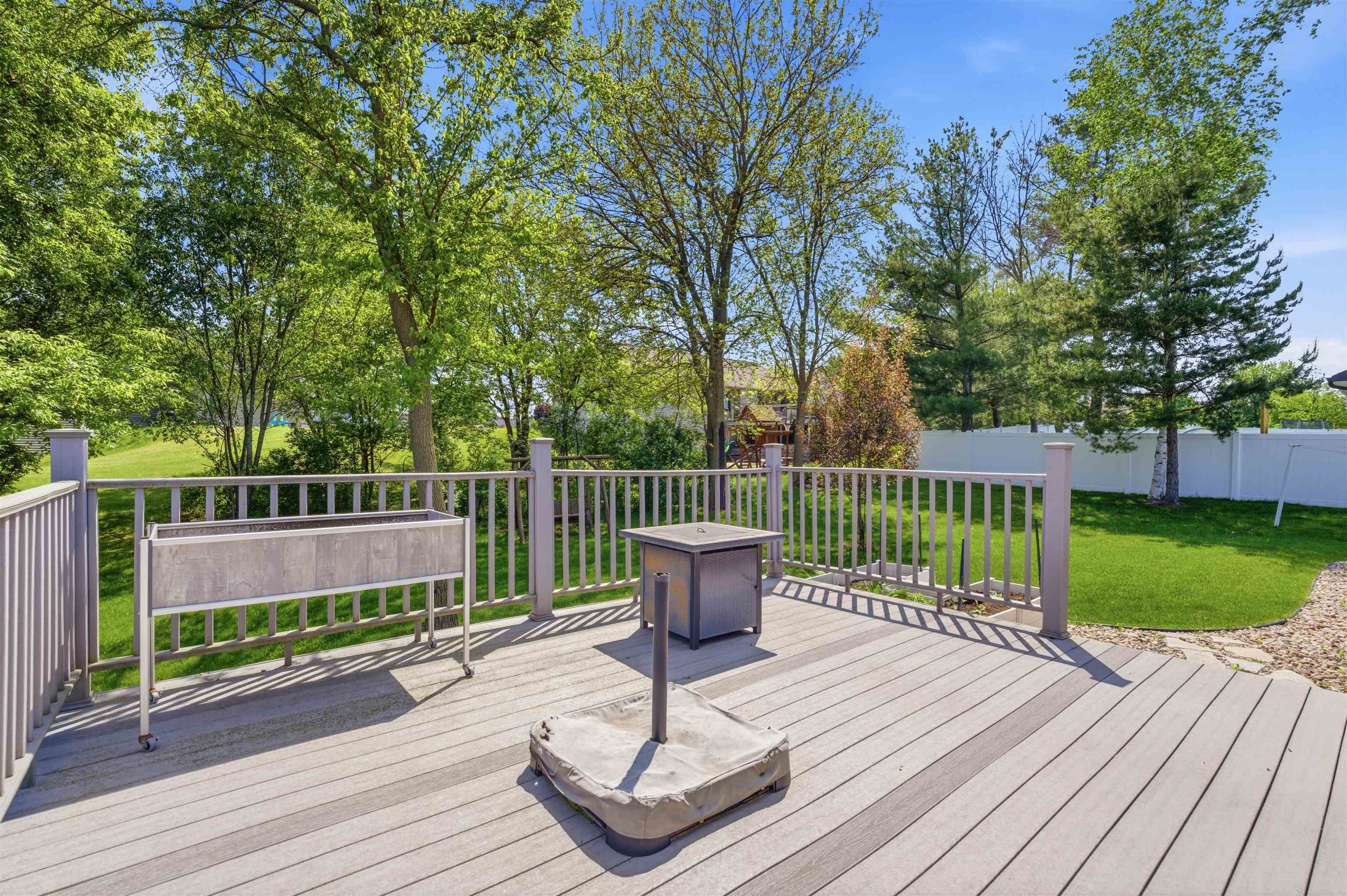 107 BROOKWOOD Drive