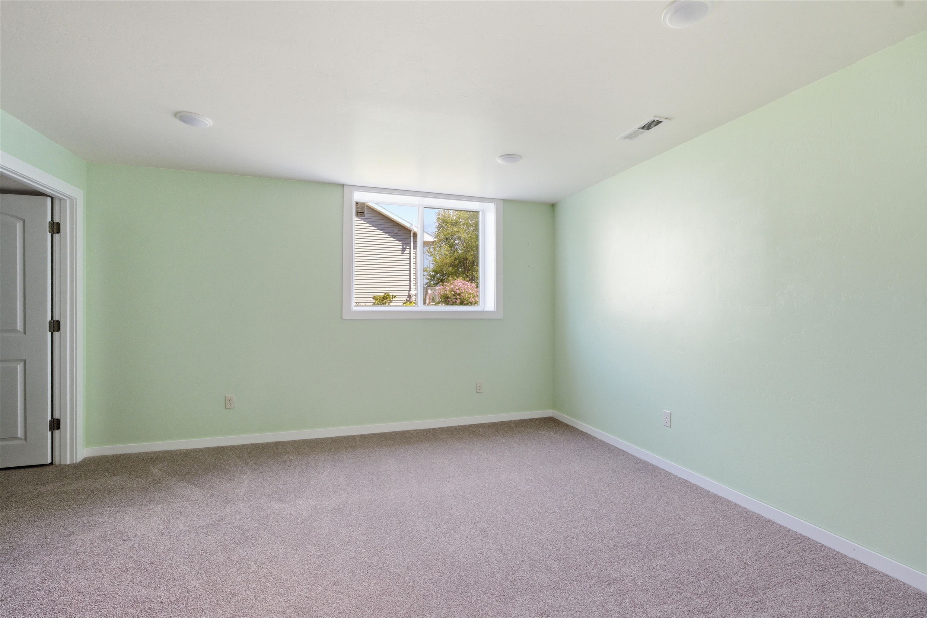 107 BROOKWOOD Drive