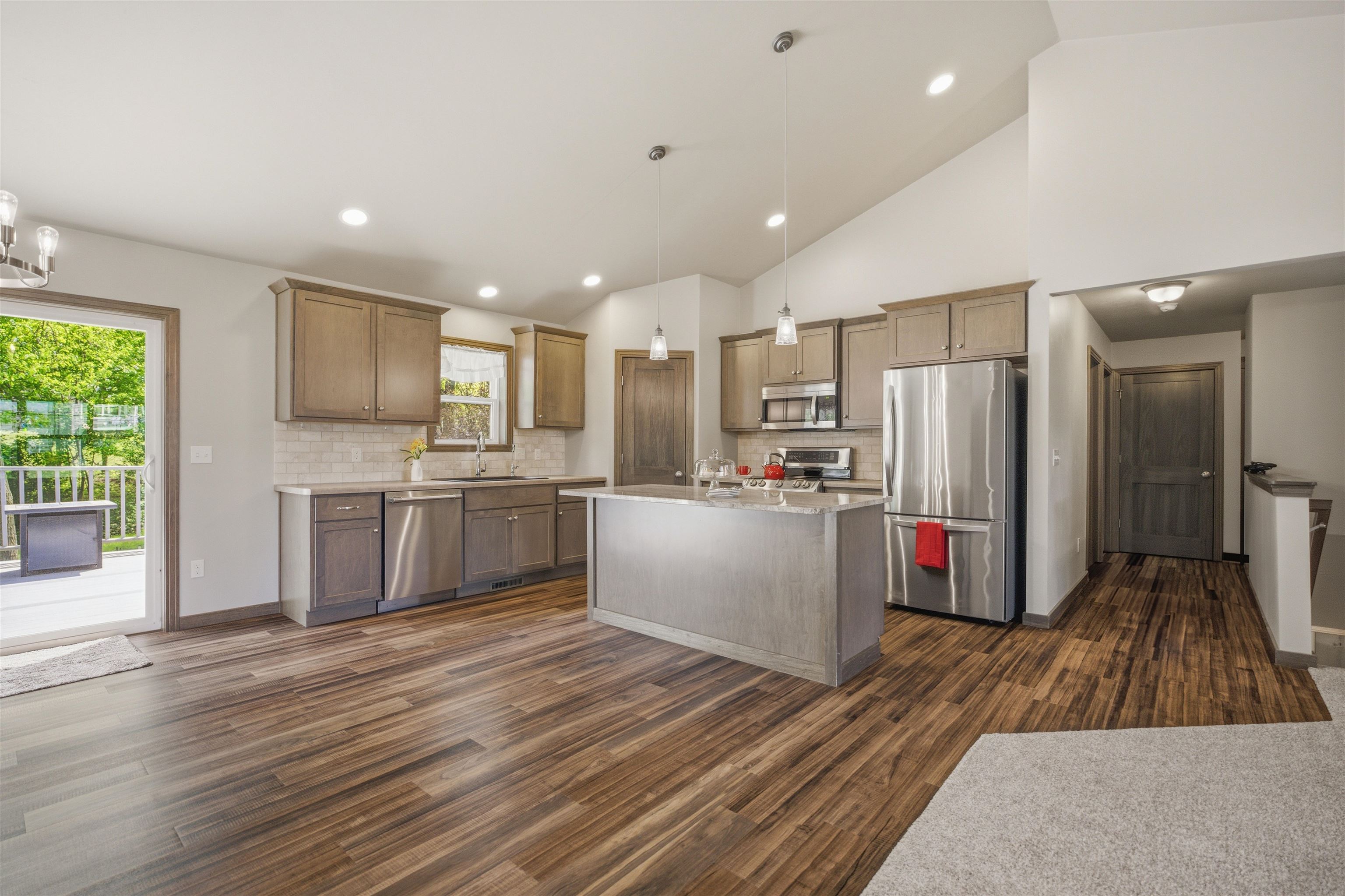 107 BROOKWOOD Drive