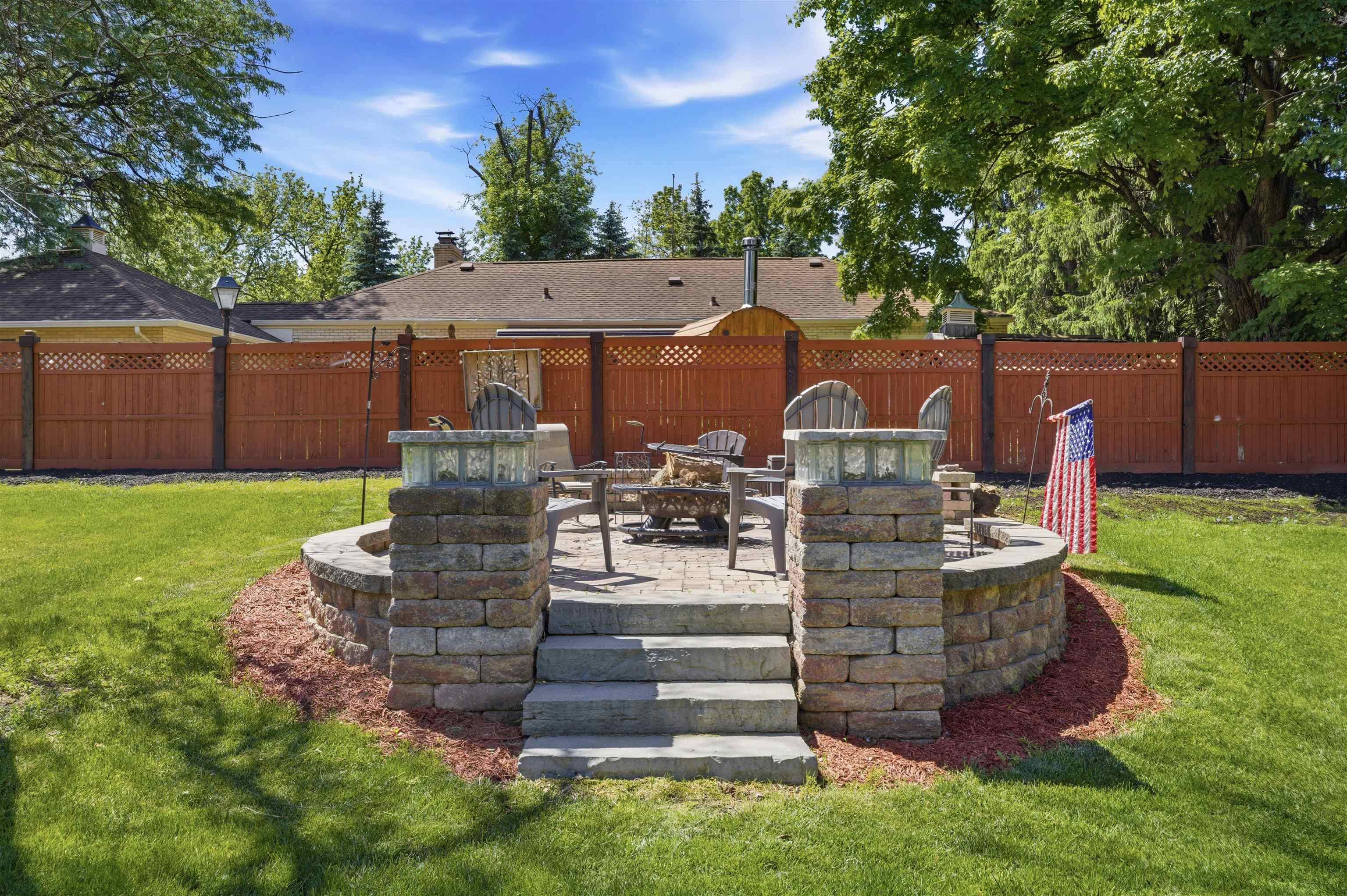 11 KOOLS Court