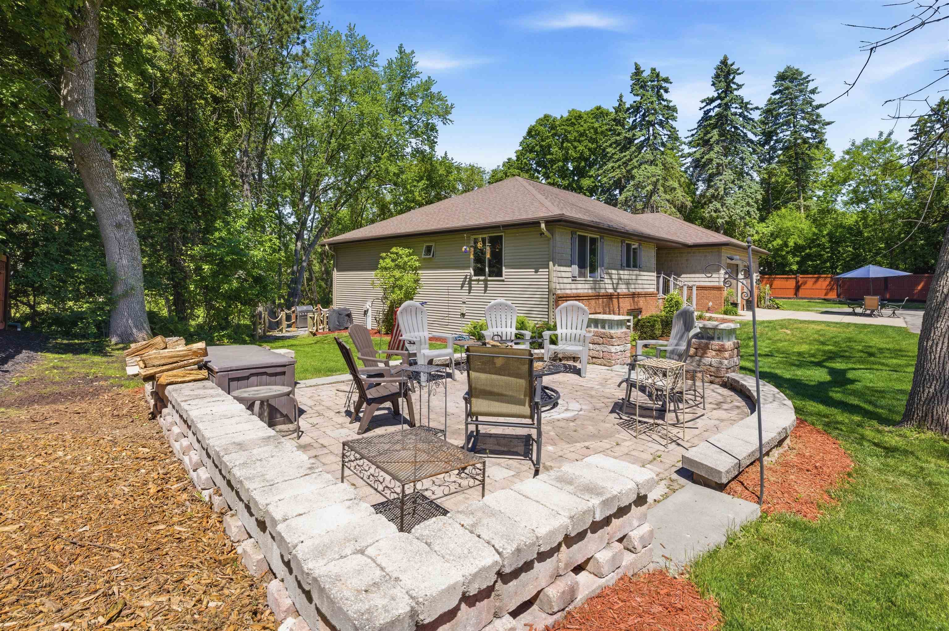 11 KOOLS Court