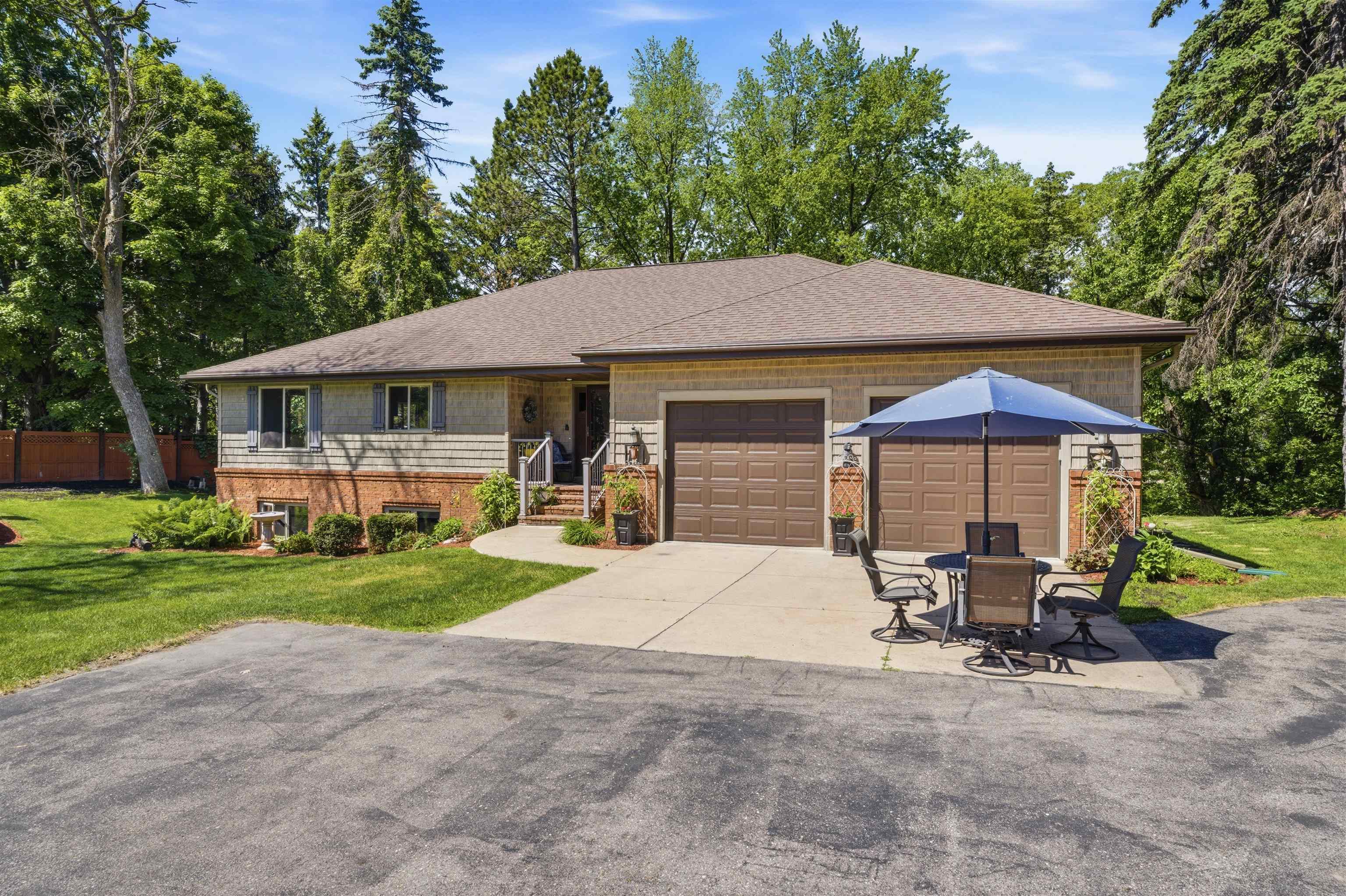 11 KOOLS Court